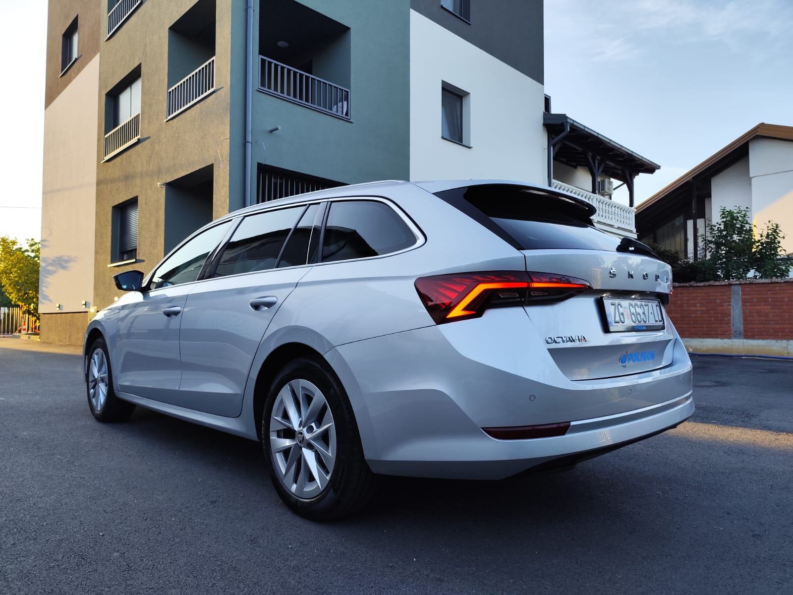 Škoda Octavia Combi 2,0 TDI DSG 2023g **STYLE*VIRTUAL*LED*TOP STANJE**, fotografija 10