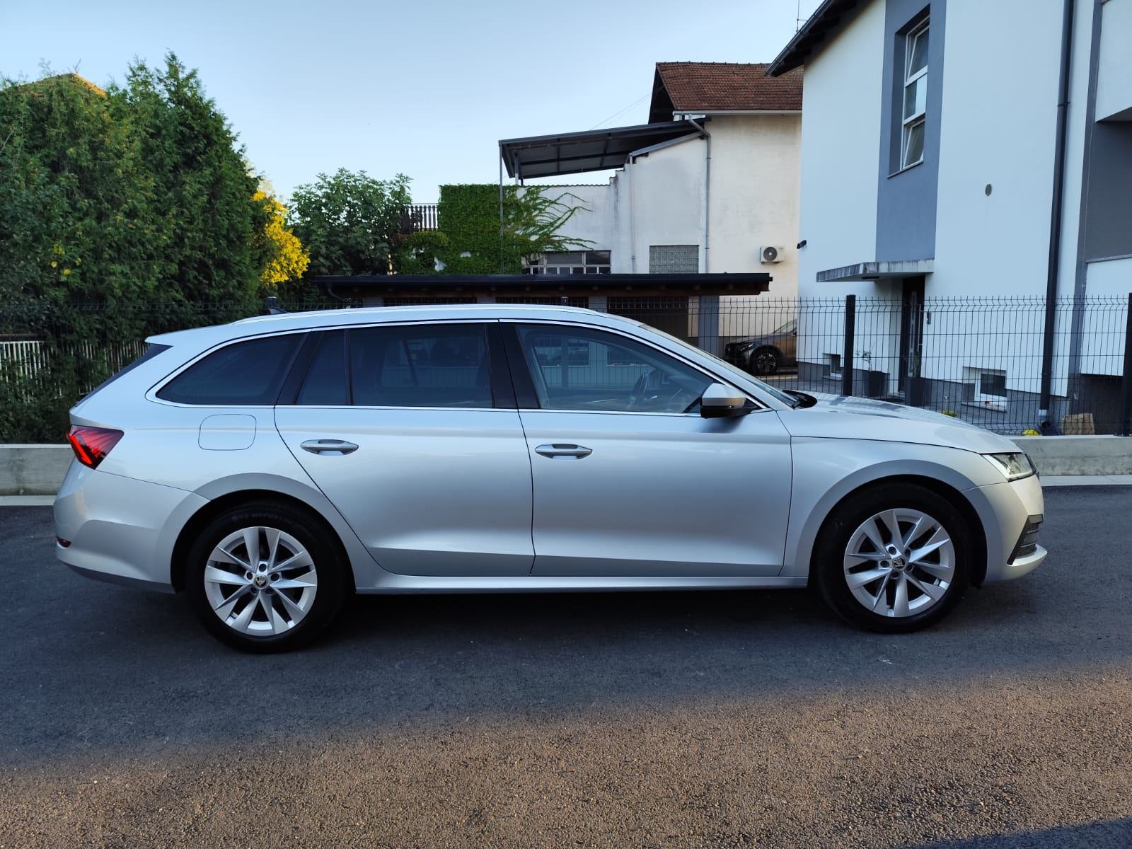 Škoda Octavia Combi 2,0 TDI DSG 2023g **STYLE*VIRTUAL*LED*TOP STANJE**, fotografija 14