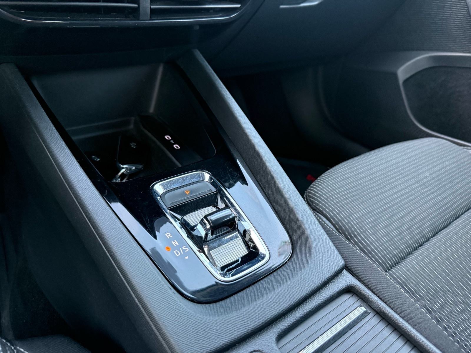 Škoda Octavia Combi 2,0 TDI °STYLE°ALU 16°VIRTUAL°NAVIGACIJA°, fotografija 14
