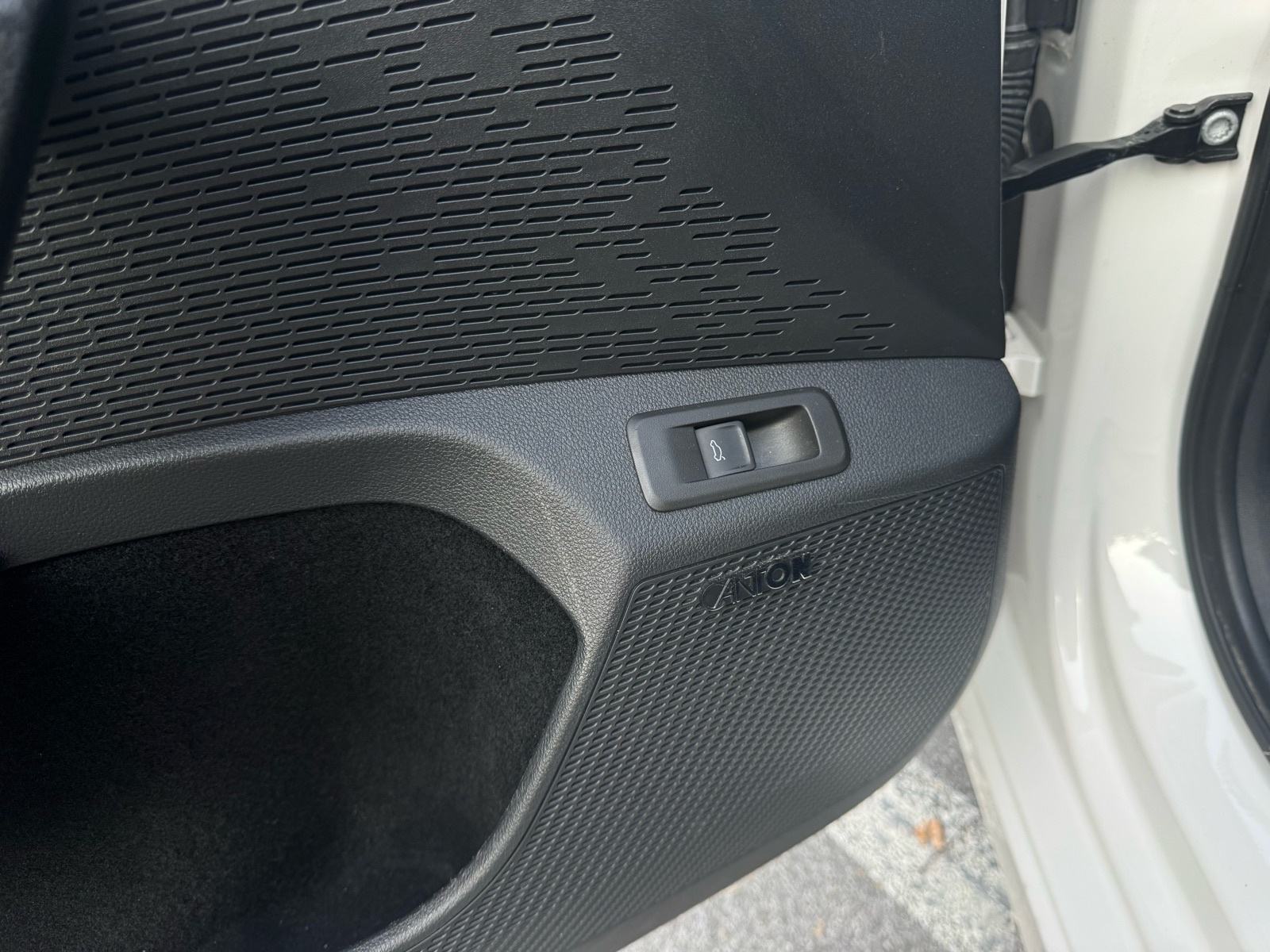 Škoda Octavia Combi 2,0 TDI automatik - bogata oprema, fotografija 9