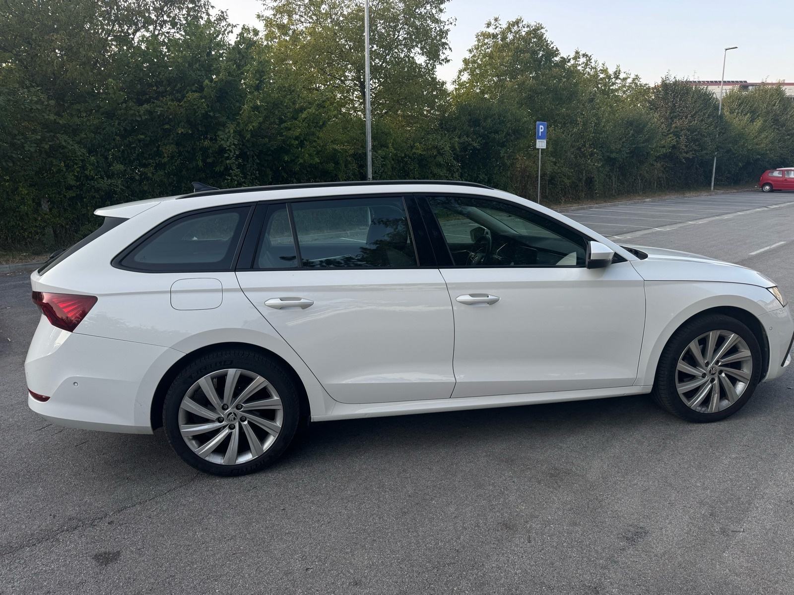 Škoda Octavia Combi 2,0 TDI automatik - bogata oprema, fotografija 6