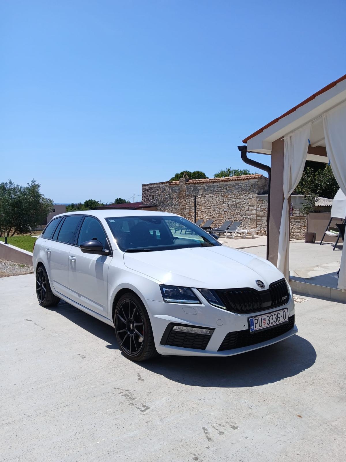 Škoda Octavia Combi 2,0 TDI automatik, fotografija 1