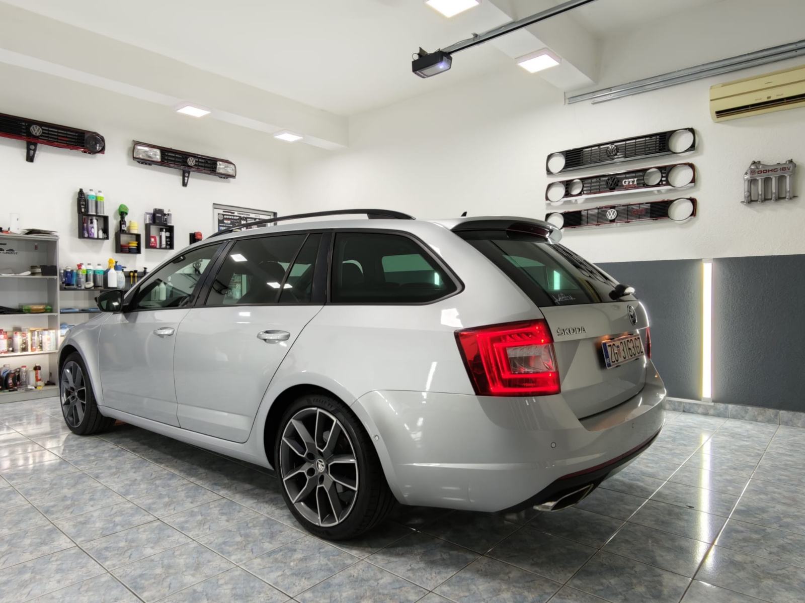Škoda Octavia RS Combi 2,0 TDI automatik, fotografija 3