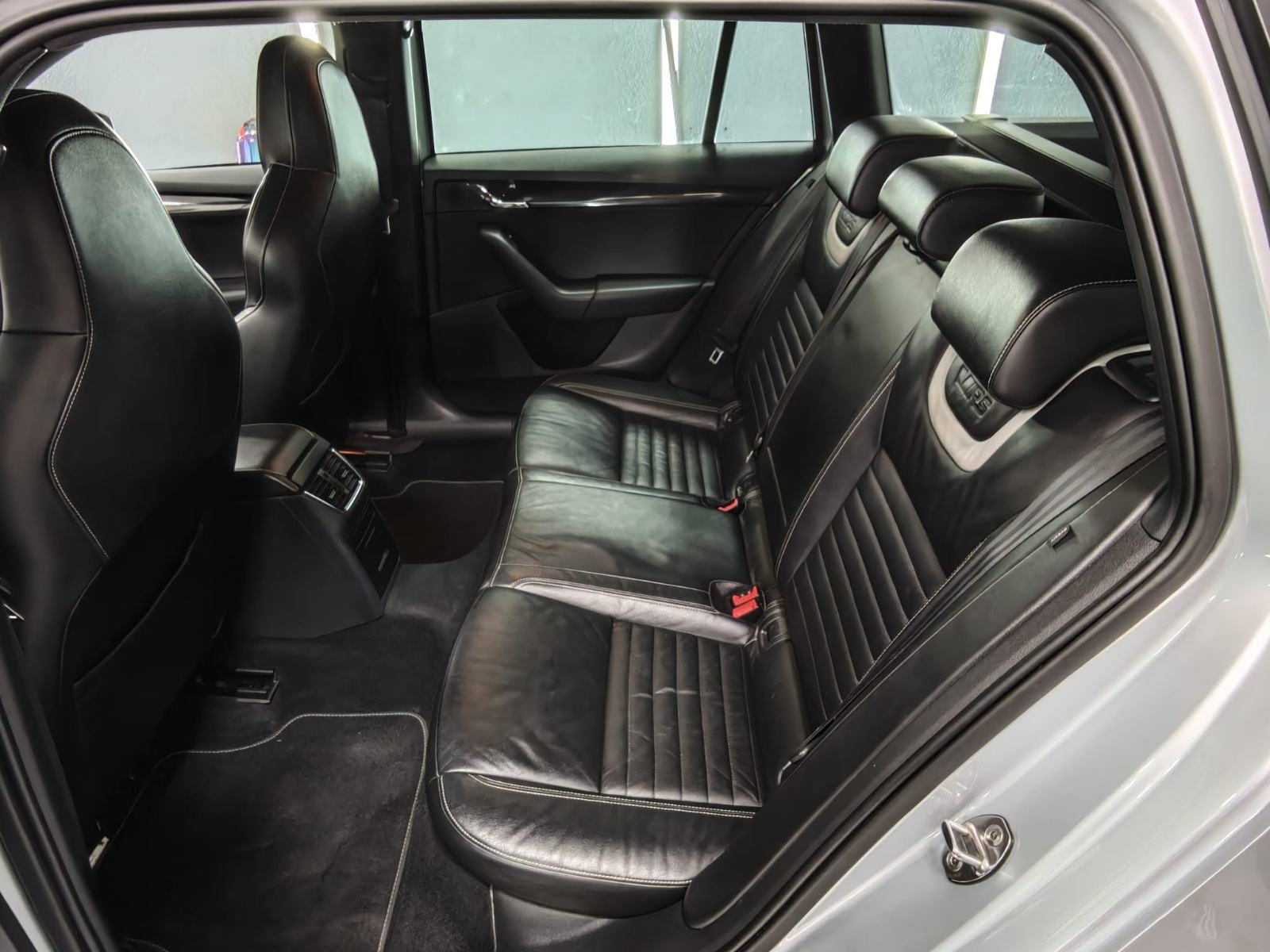 Škoda Octavia RS Combi 2,0 TDI automatik, fotografija 13