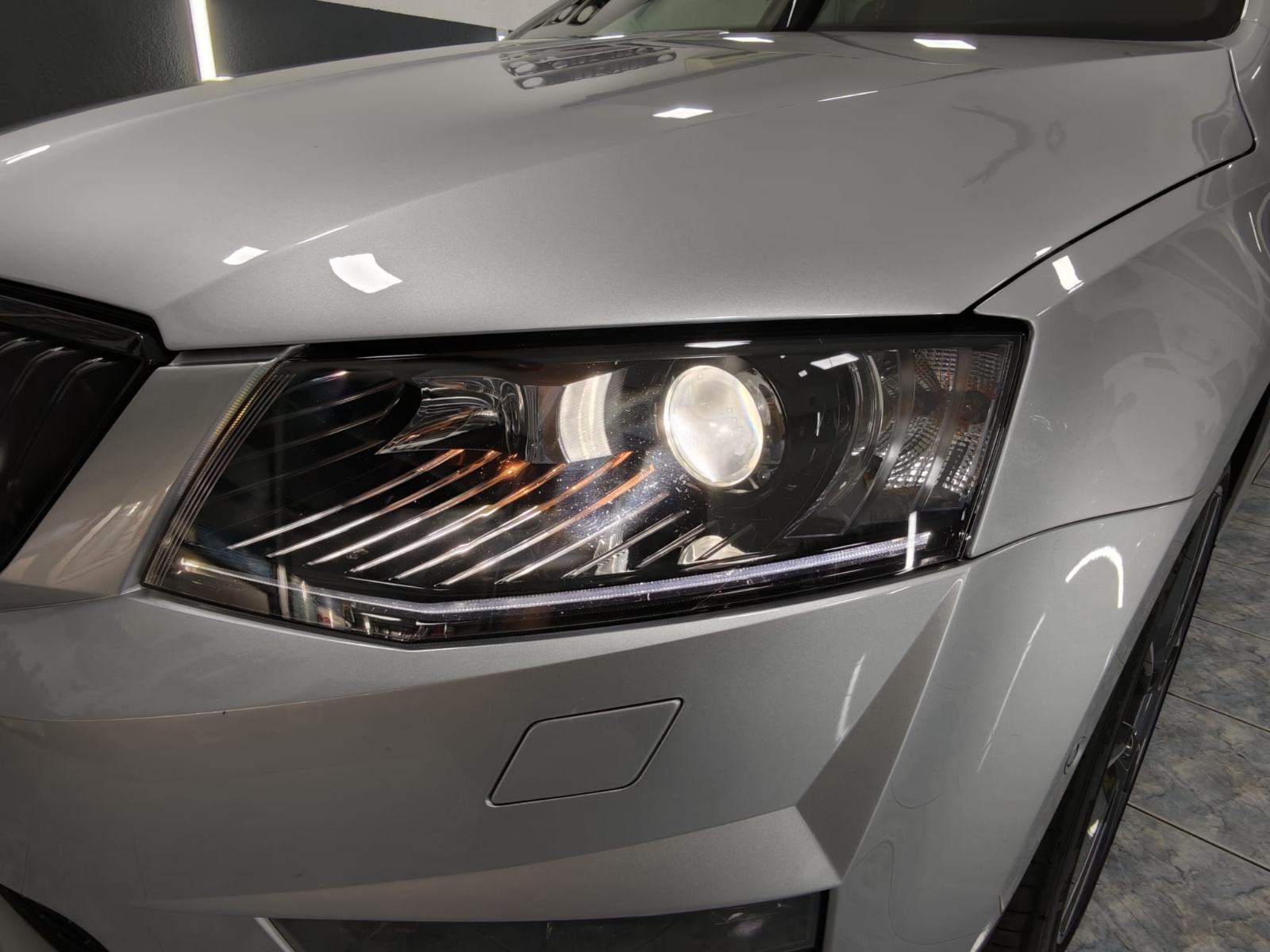 Škoda Octavia RS Combi 2,0 TDI automatik, fotografija 19