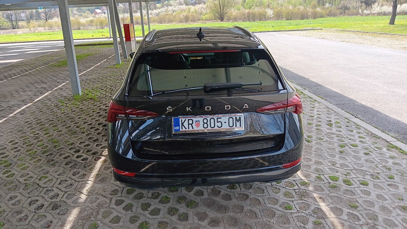 Škoda Octavia Combi 2,0 TDI automatik, fotografija 4