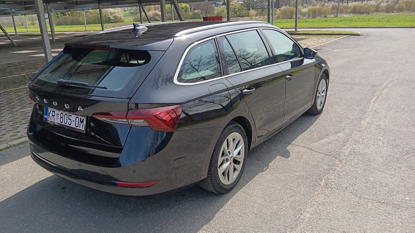 Škoda Octavia Combi 2,0 TDI automatik, fotografija 9