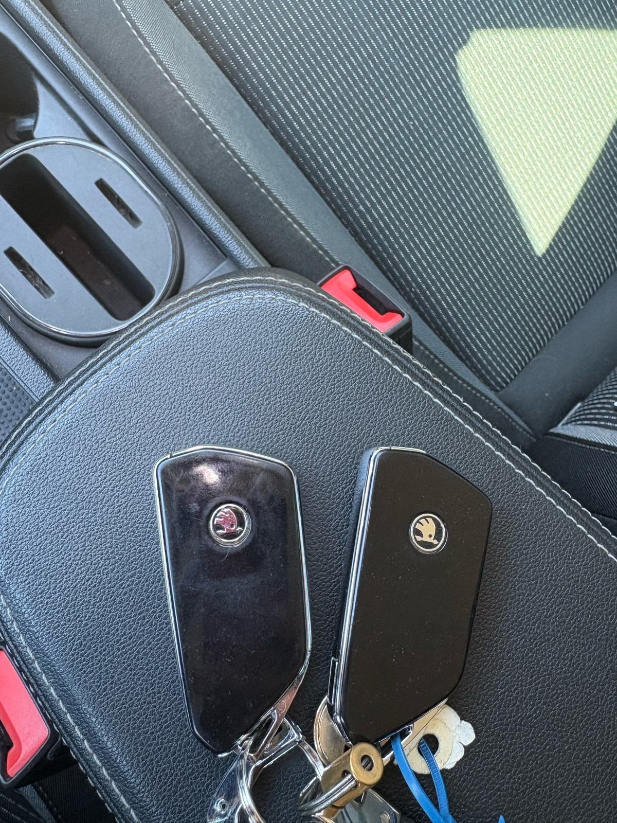 Škoda Octavia Combi 2,0 TDI automatik, fotografija 10