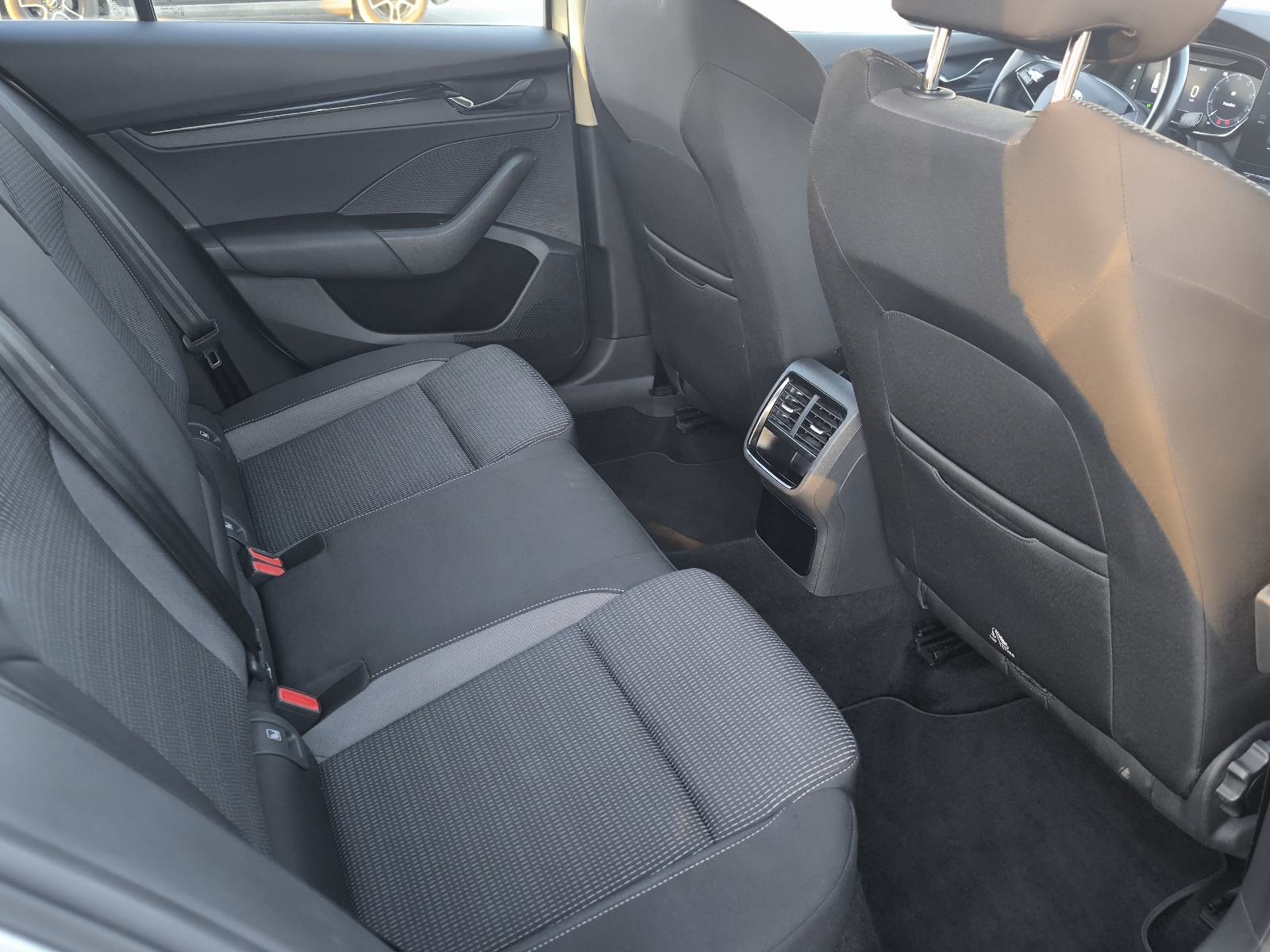 Škoda Octavia Combi 2,0 TDI automatik, fotografija 13