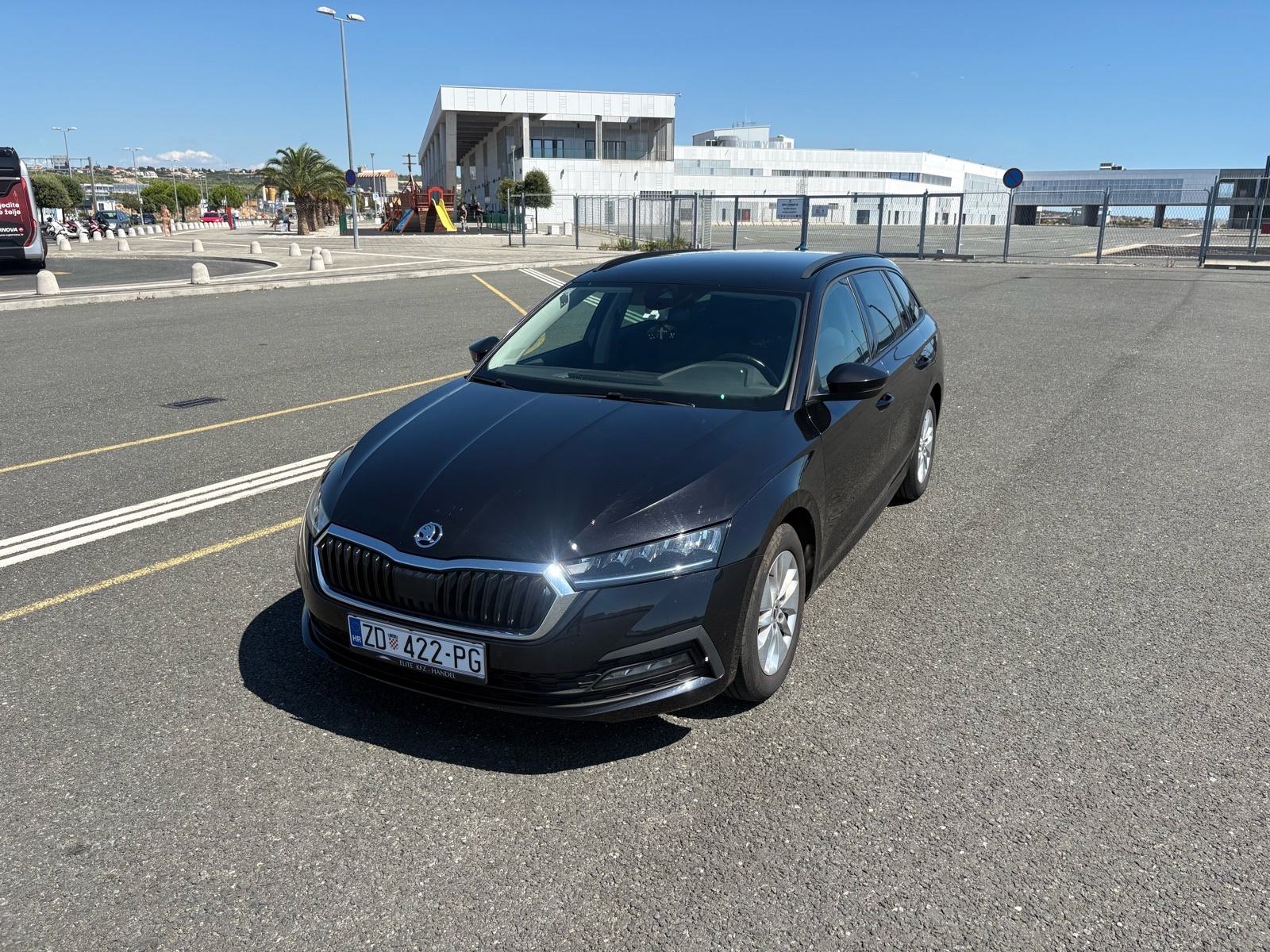 Škoda Octavia Combi 2.0 TDI DSG 150 KS, fotografija 1
