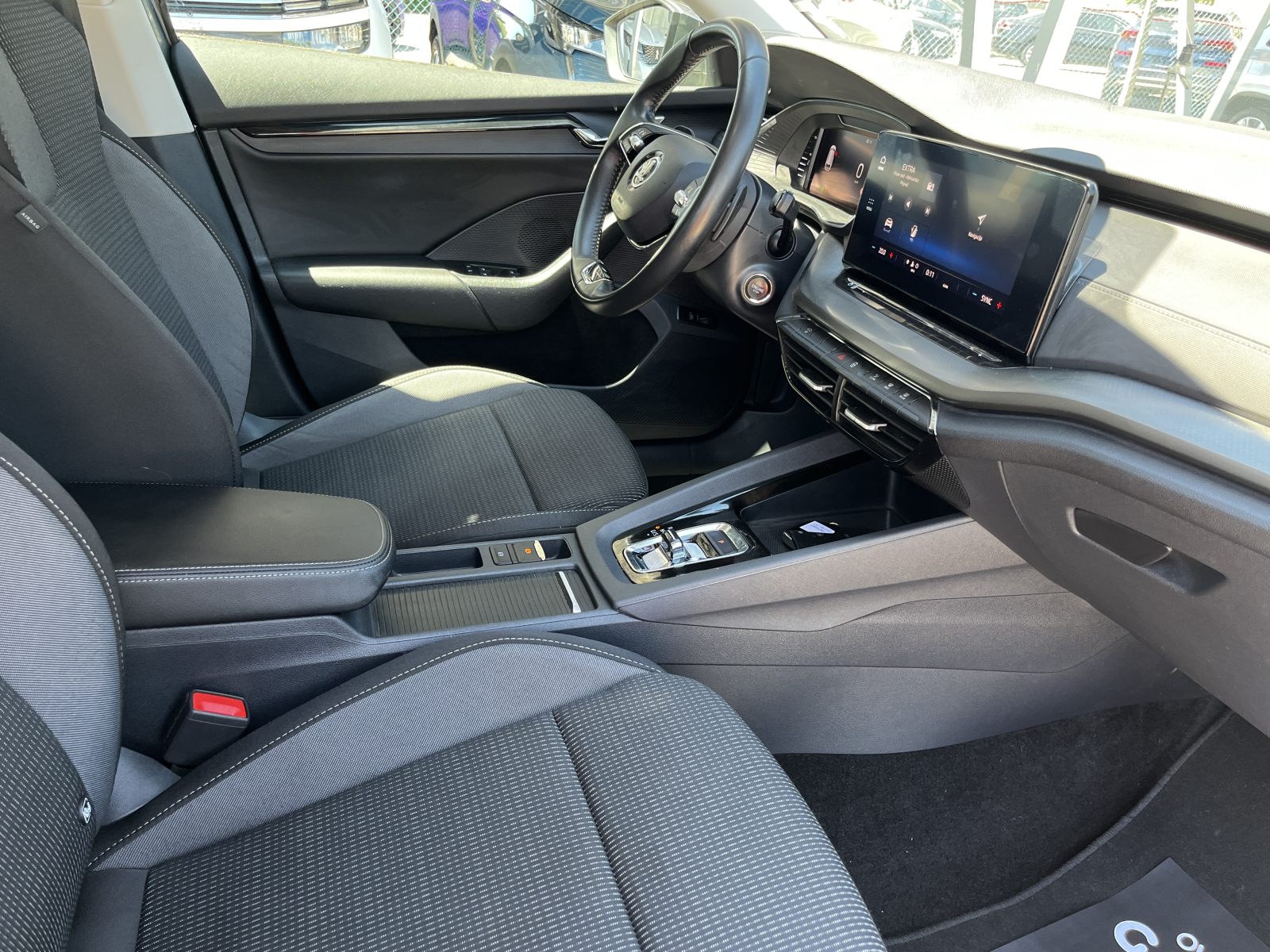 Škoda Octavia Combi 2,0 TDI AMBITION, LEASING BEZ UČEŠĆA I BEZ JAMCA, fotografija 14