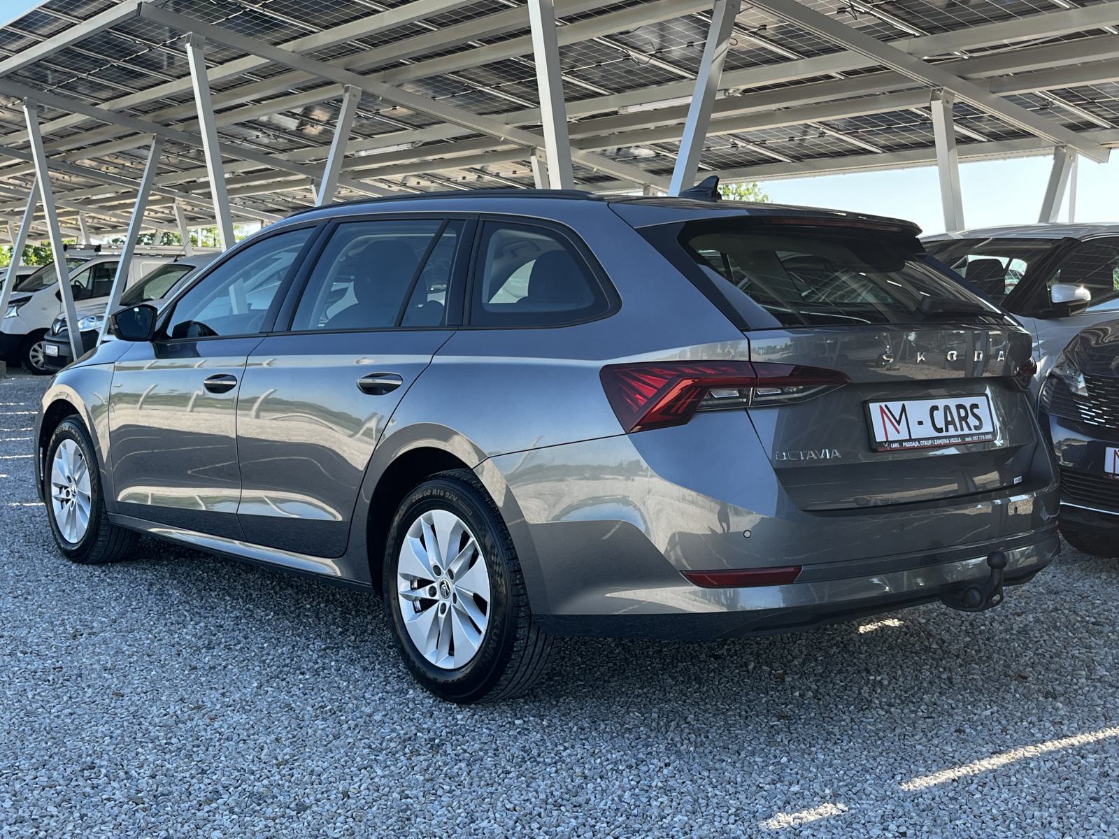 Škoda Octavia Combi 2,0 TDI AMBITION, LEASING BEZ UČEŠĆA I BEZ JAMCA, fotografija 6