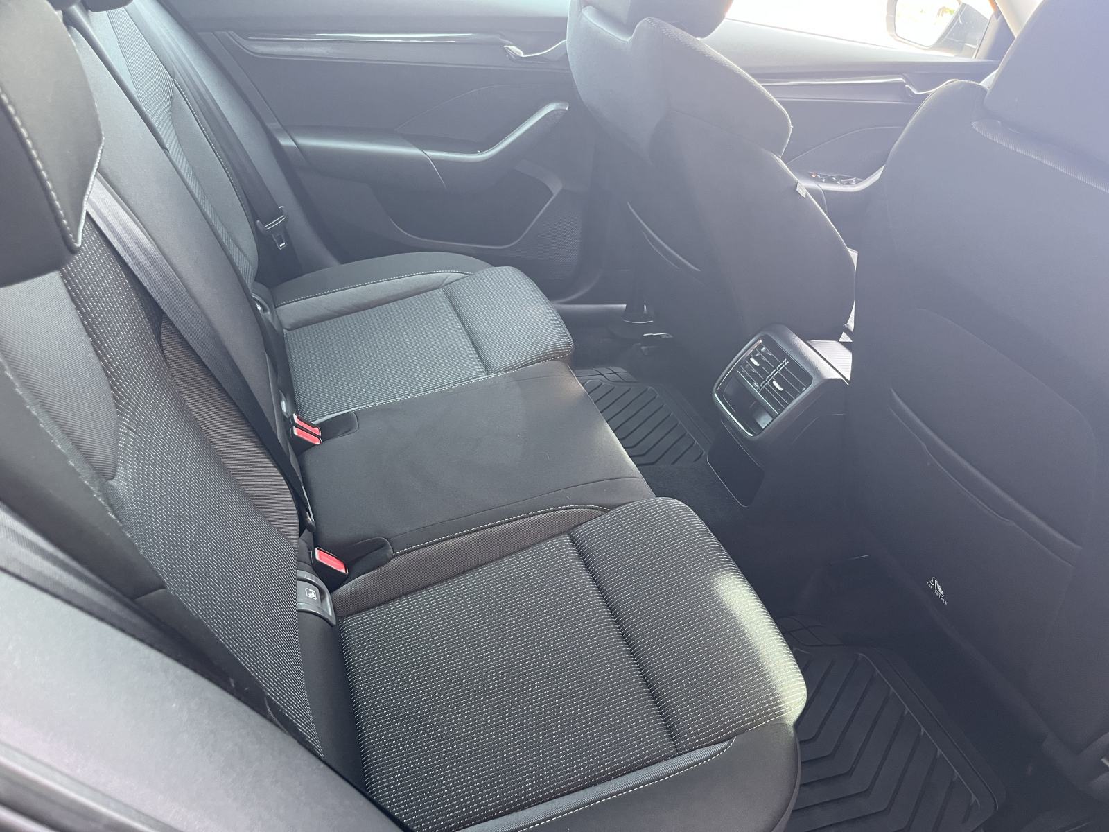 Škoda Octavia Combi 2,0 TDI, BUISNESS, LEASING BEZ UČEŠĆA I BEZ JAMCA, fotografija 15