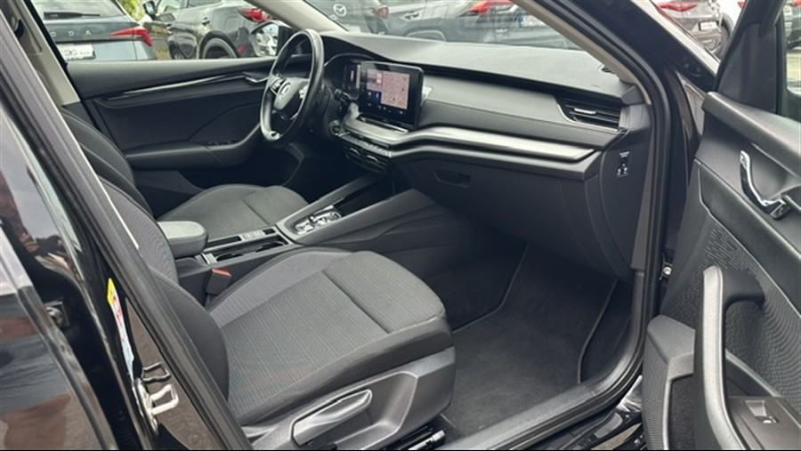 Škoda Octavia Combi 2.0 TDI DSG, 150KS, Executive, Virtual, U PDV-u., fotografija 16