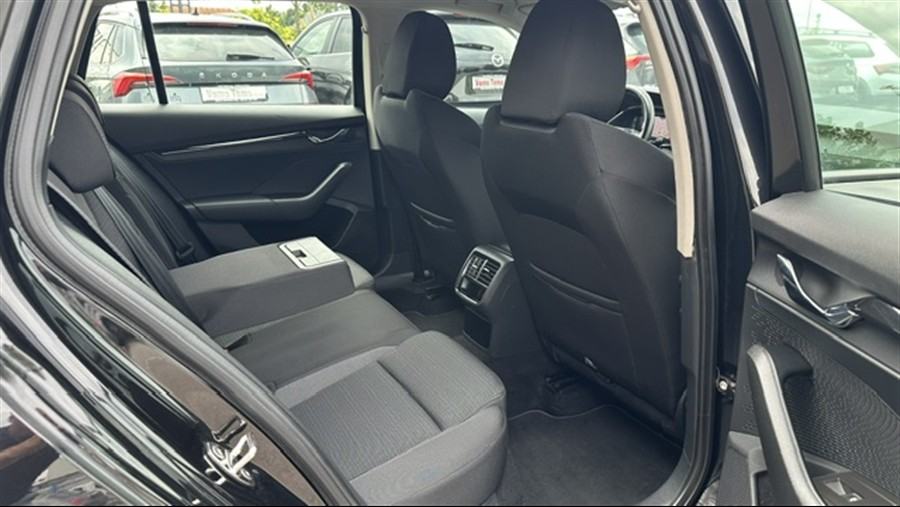 Škoda Octavia Combi 2.0 TDI DSG, 150KS, Executive, Virtual, U PDV-u., fotografija 20
