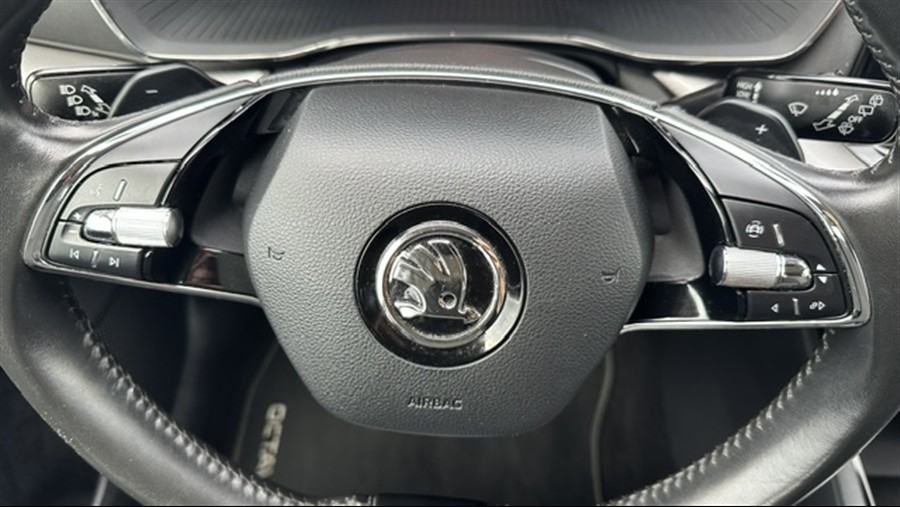 Škoda Octavia Combi 2.0 TDI DSG, 150KS, Executive, Virtual, U PDV-u., fotografija 13
