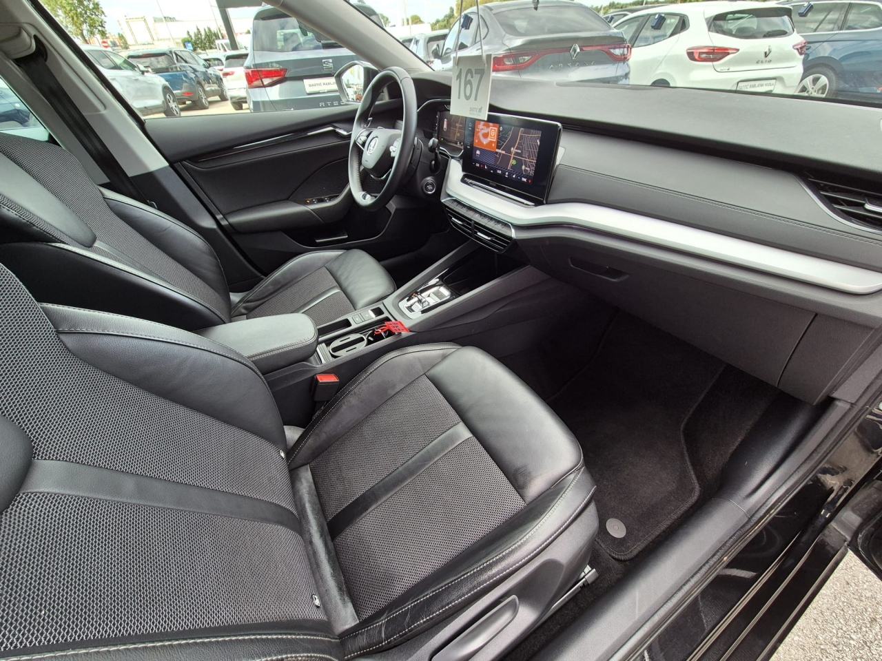 Škoda Octavia Combi 2,0 TDI DSG ALU NAVI FULL LED AMBI.LIGHT*, fotografija 12