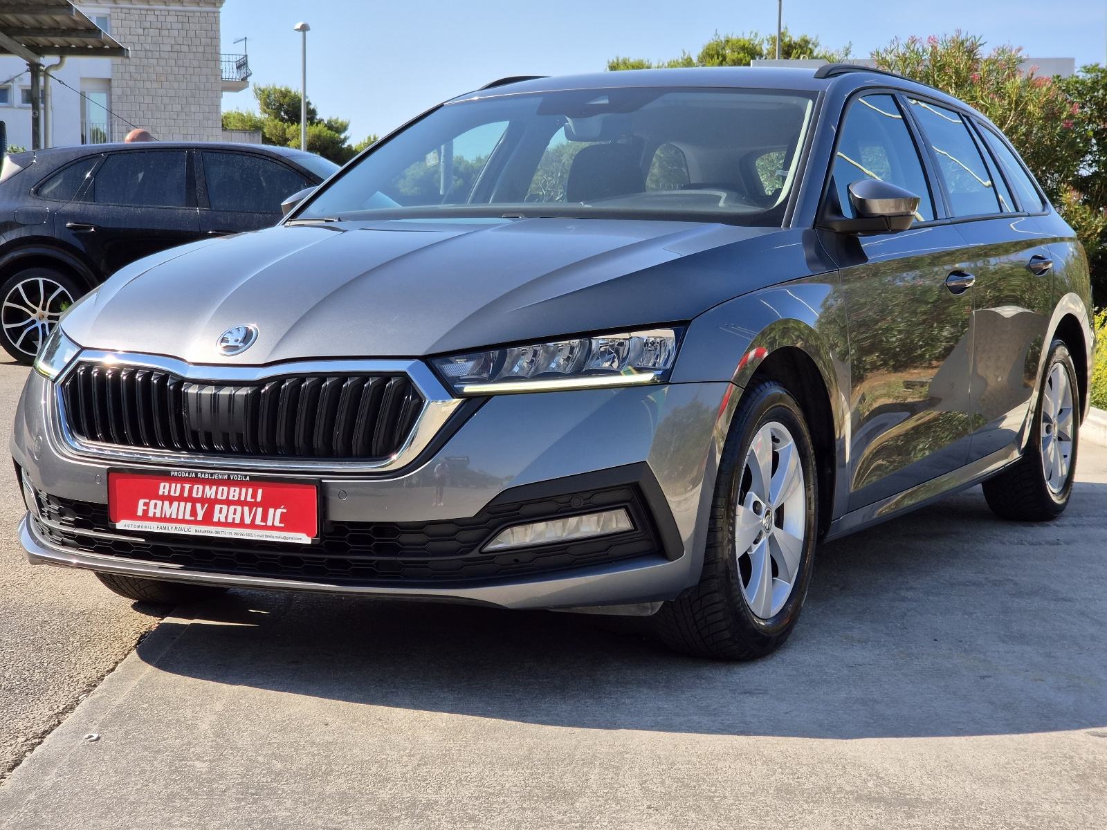 Škoda Octavia Combi 2,0 TDI DSG Ambition*Model 2023g*ACCRadar*Virtual*, fotografija 2