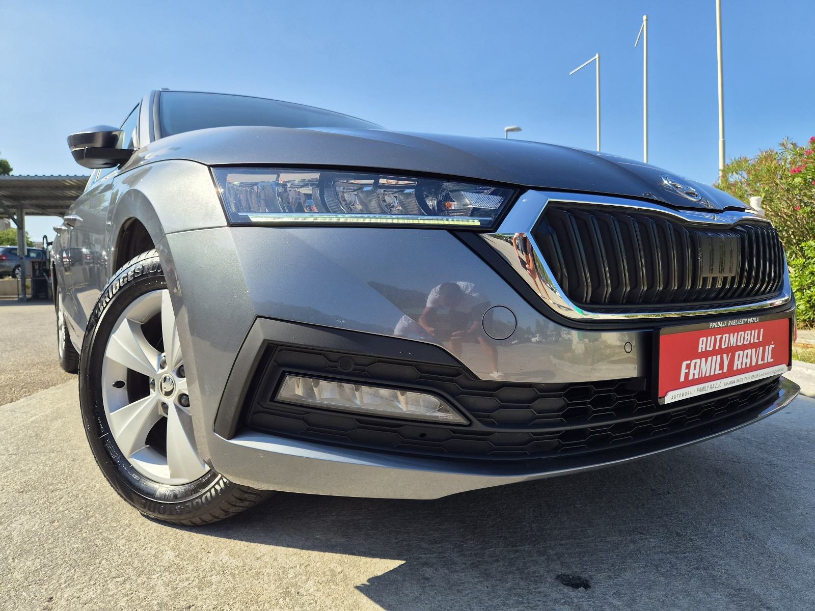 Škoda Octavia Combi 2,0 TDI DSG Ambition*Model 2023g*ACCRadar*Virtual*, fotografija 4