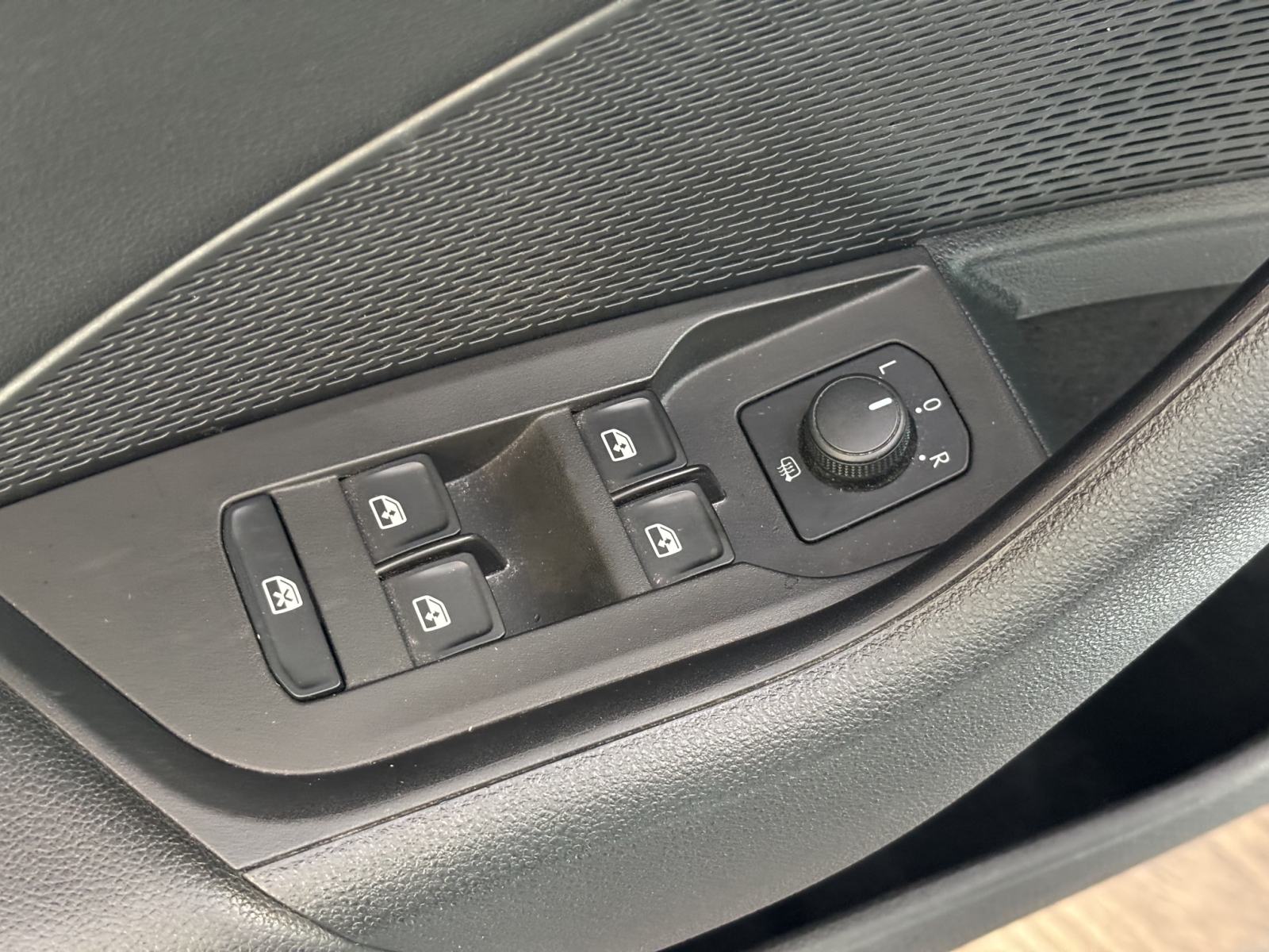 Škoda Octavia Combi 2.0 TDI DSG Ambition, fotografija 16