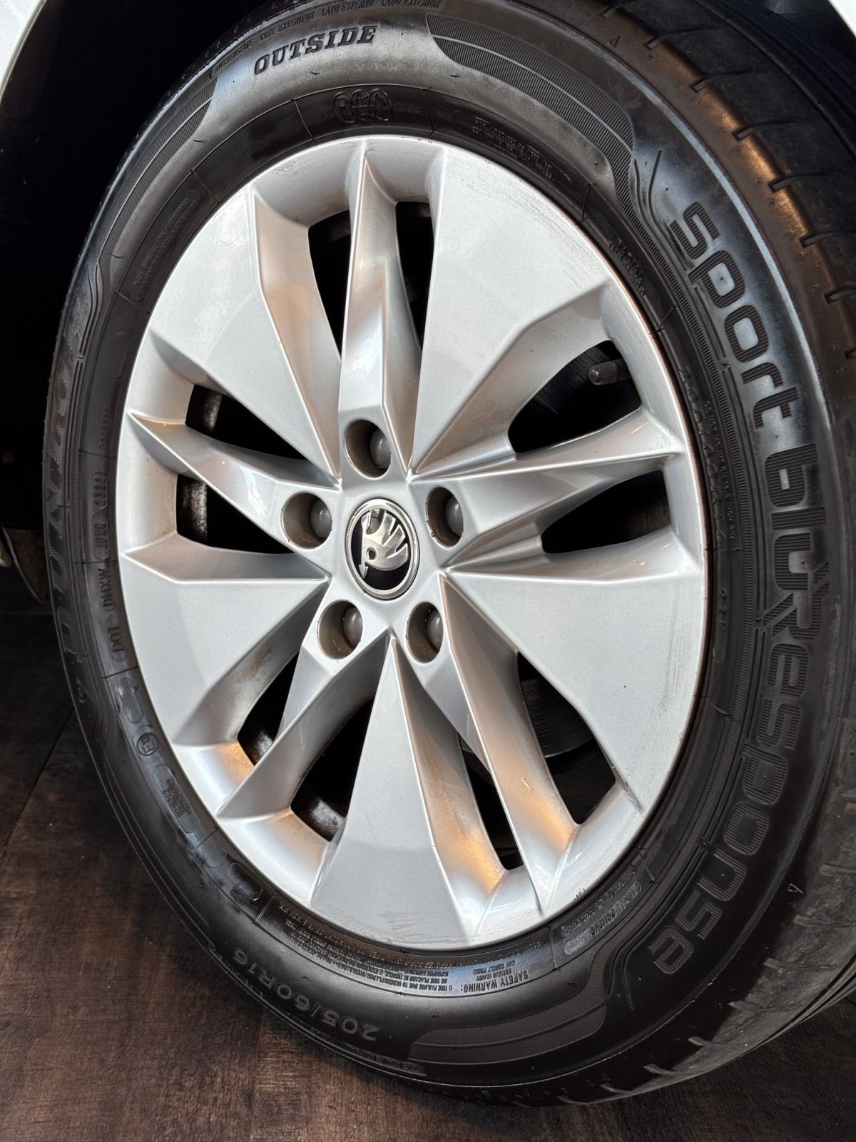 Škoda Octavia Combi 2.0 TDI DSG Ambition, fotografija 17