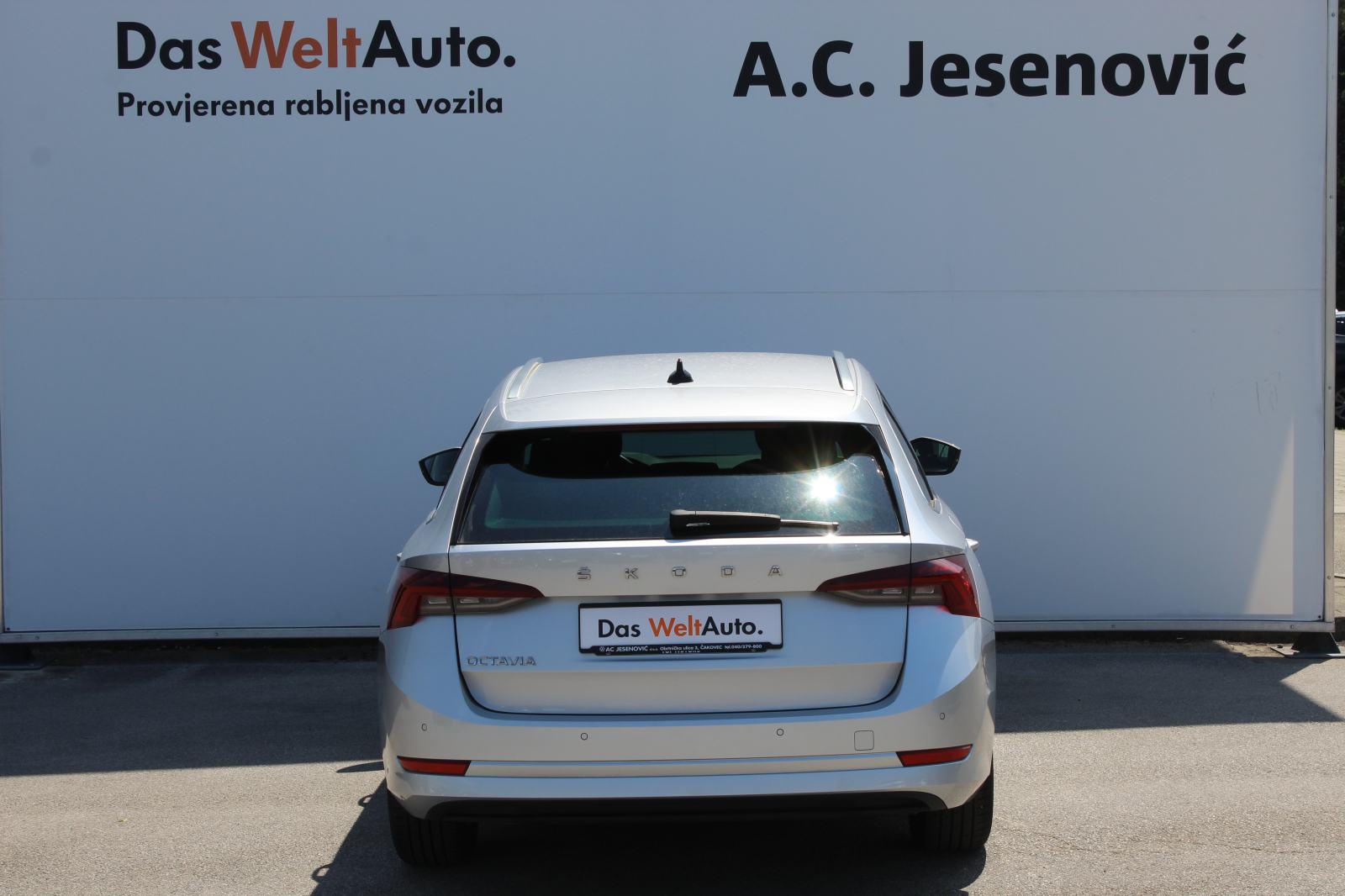 Škoda Octavia Combi 2,0 TDI DSG Ambition, fotografija 5