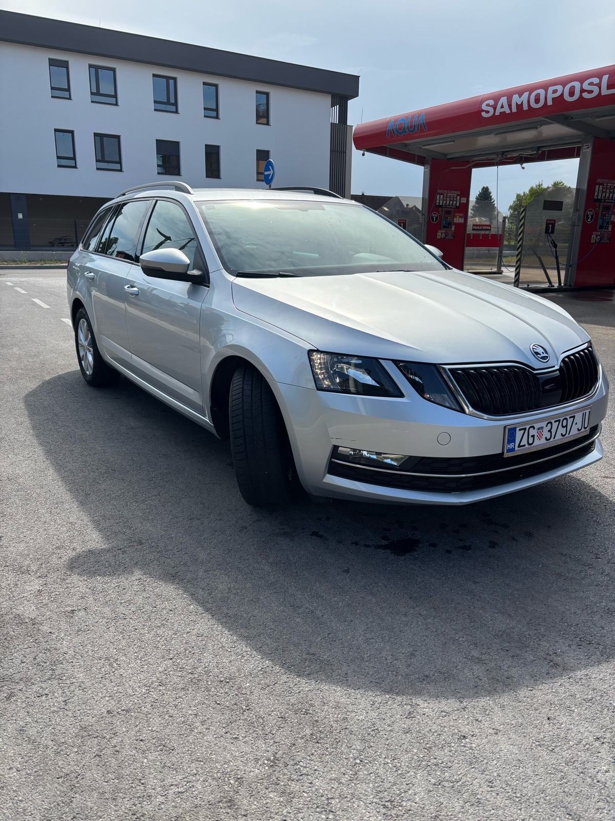 Škoda Octavia Combi 2,0 TDI DSG automatik, fotografija 2