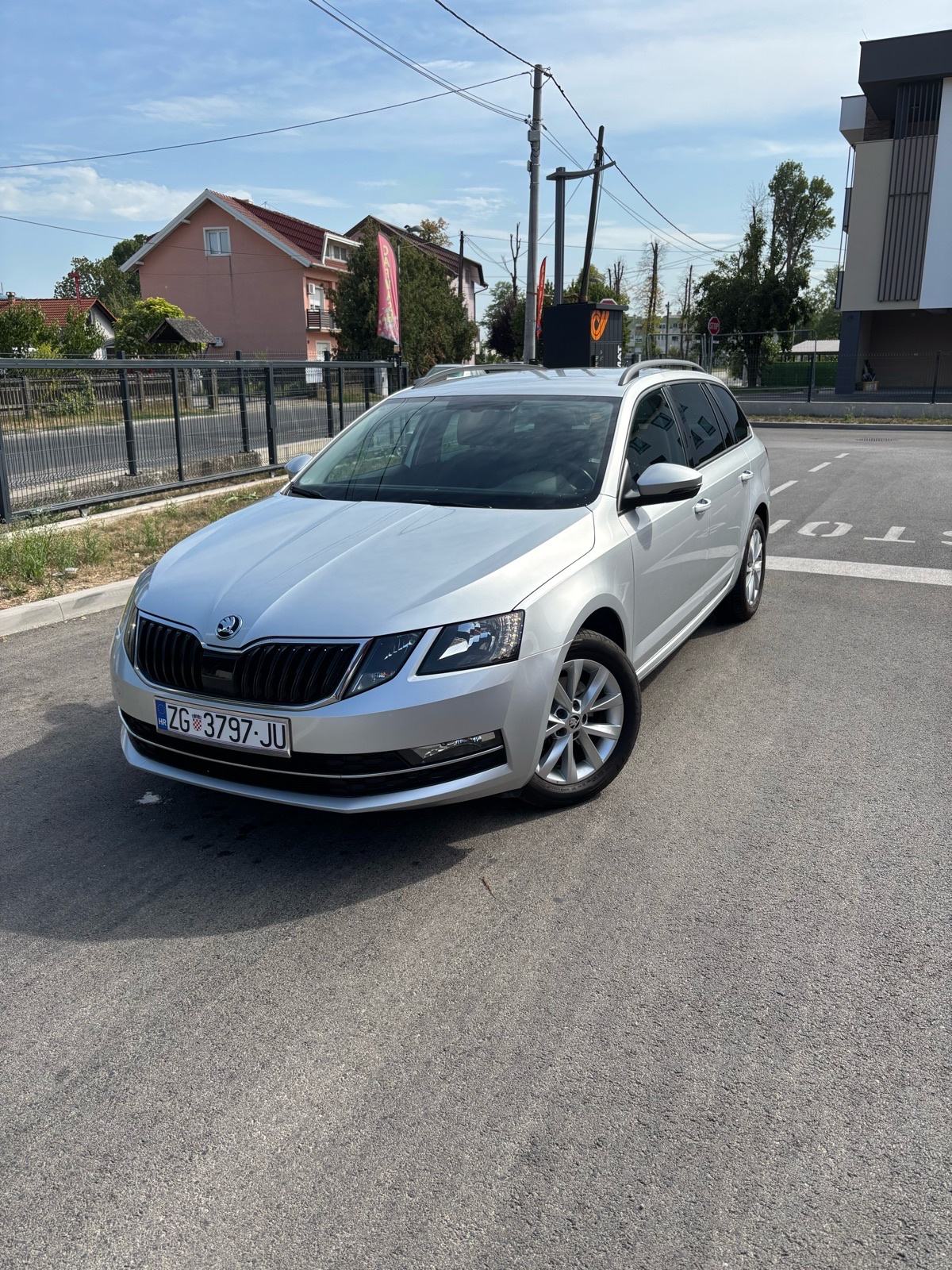 Škoda Octavia Combi 2,0 TDI DSG automatik, fotografija 1