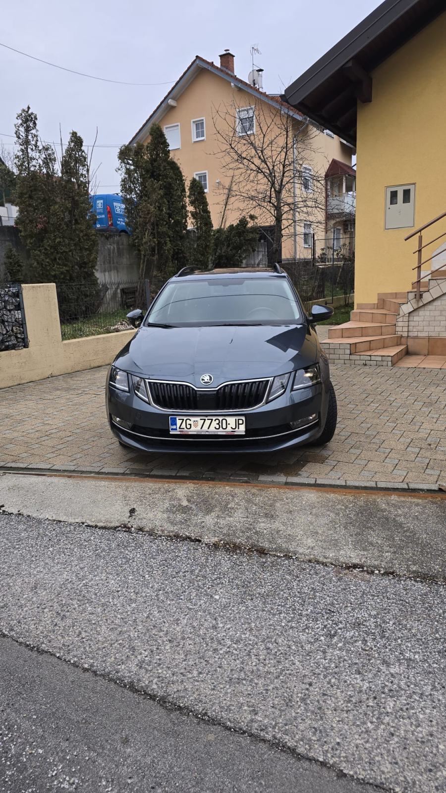 Škoda Octavia Combi 2,0 TDI DSG automatik, fotografija 1