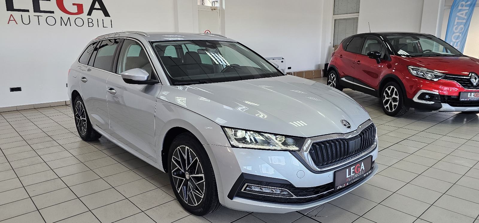 Škoda Octavia Combi 2,0 TDI DSG,EXECUTIVE,LEASING DO 8g.BEZ UČEŠĆA, fotografija 2