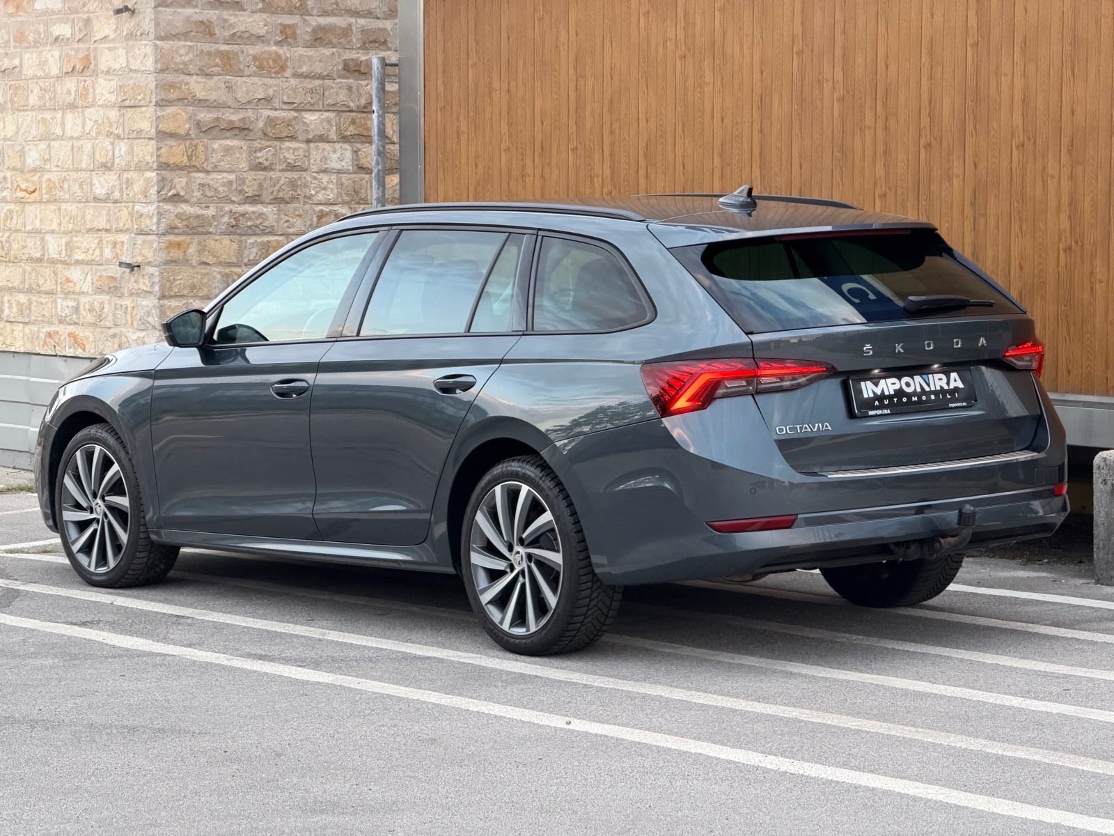 ŠKODA OCTAVIA COMBI 2,0 TDI DSG, FIRST EDITION, fotografija 6