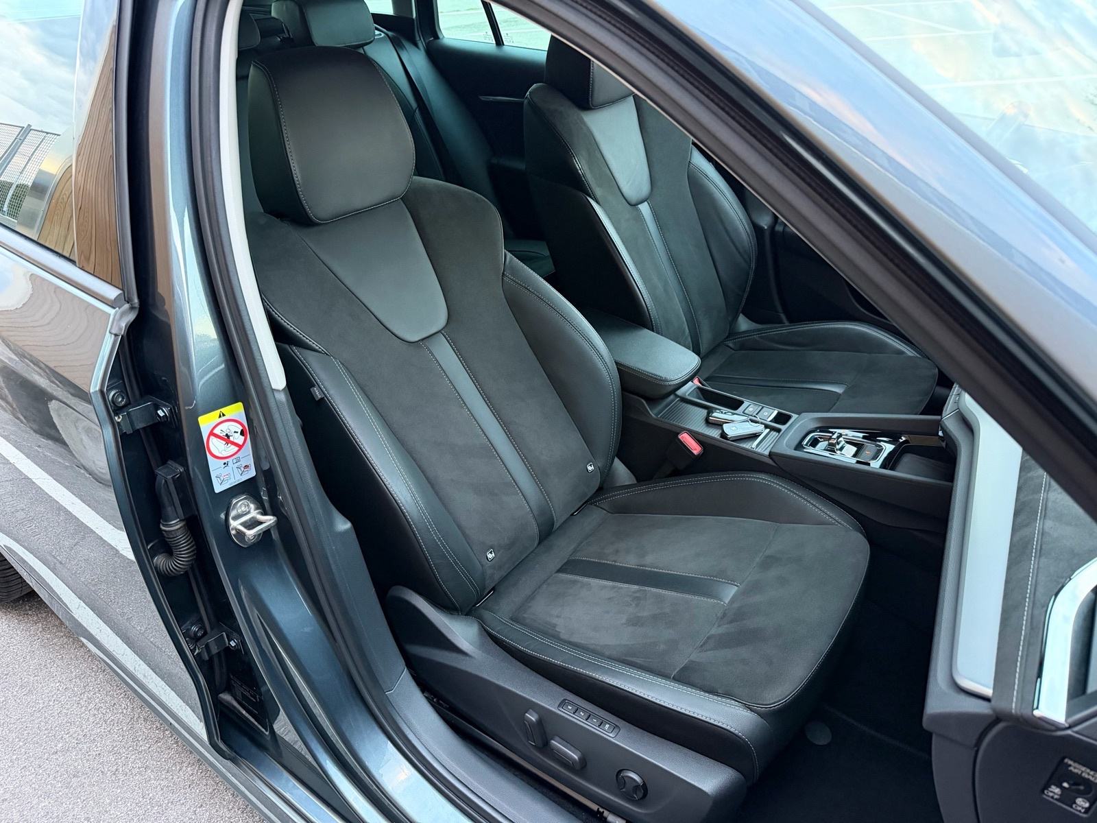 ŠKODA OCTAVIA COMBI 2,0 TDI DSG, FIRST EDITION, fotografija 10