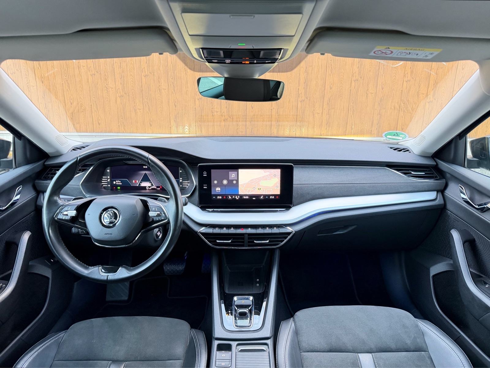 ŠKODA OCTAVIA COMBI 2,0 TDI DSG, FIRST EDITION, fotografija 13