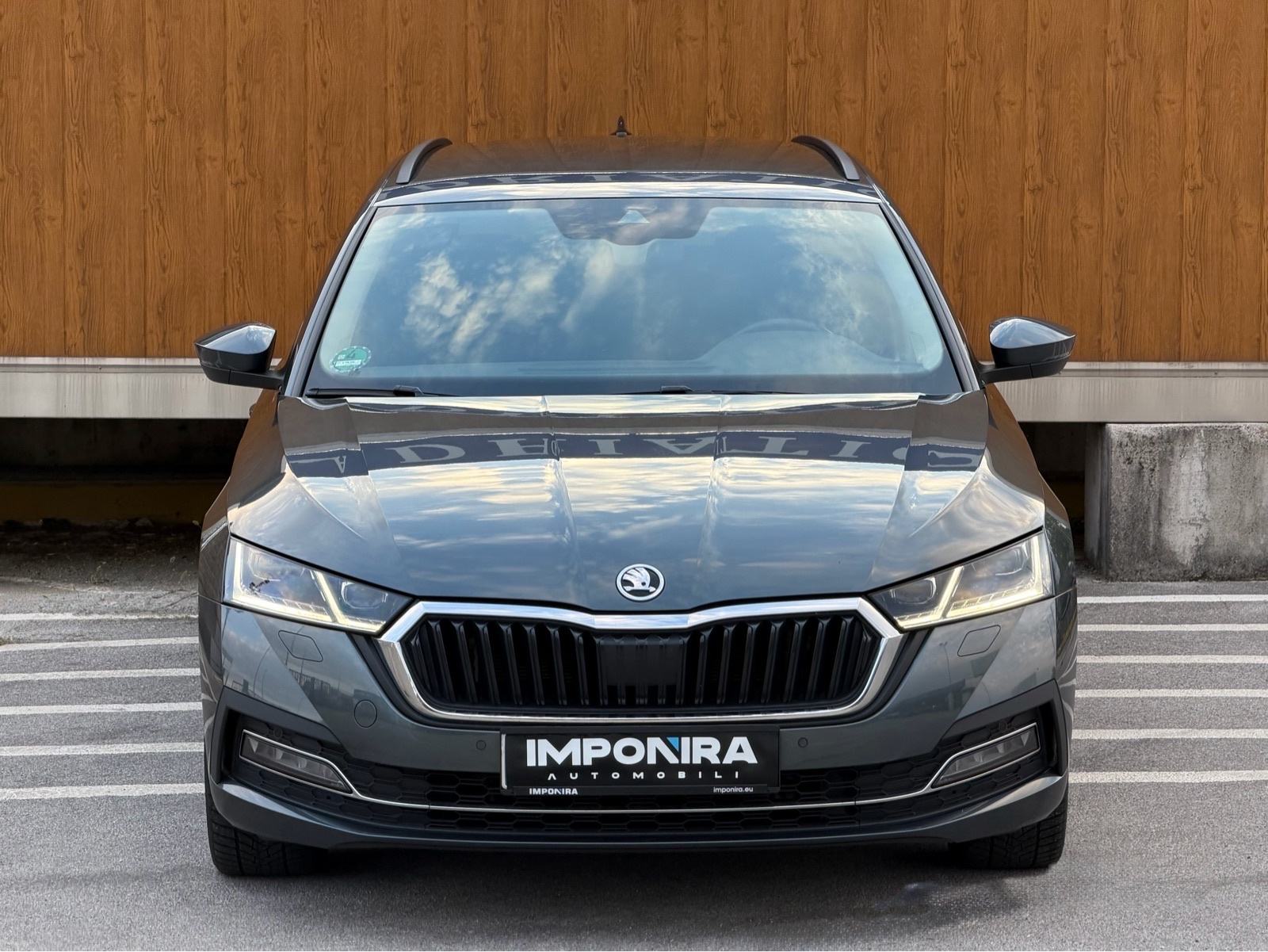 ŠKODA OCTAVIA COMBI 2,0 TDI DSG, FIRST EDITION, fotografija 2
