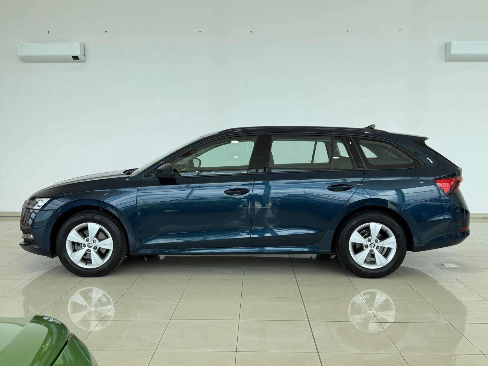 Škoda Octavia Combi 2.0 TDi DSG⭐️49.600km⭐️PDV⭐️KEYLESS⭐️GARANCIJA, fotografija 6
