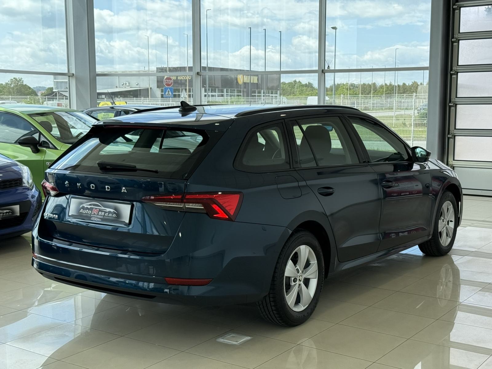 Škoda Octavia Combi 2.0 TDi DSG⭐️49.600km⭐️PDV⭐️KEYLESS⭐️GARANCIJA, fotografija 9