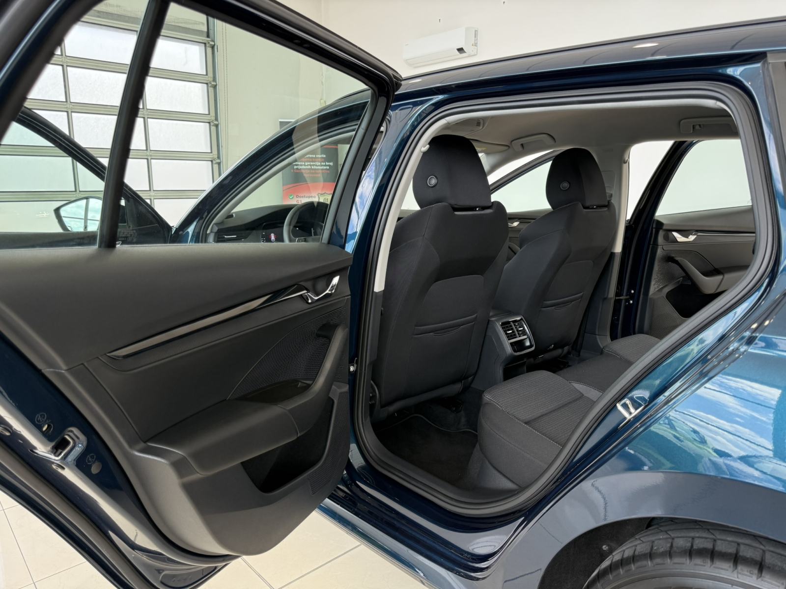 Škoda Octavia Combi 2.0 TDi DSG⭐️49.600km⭐️PDV⭐️KEYLESS⭐️GARANCIJA, fotografija 14