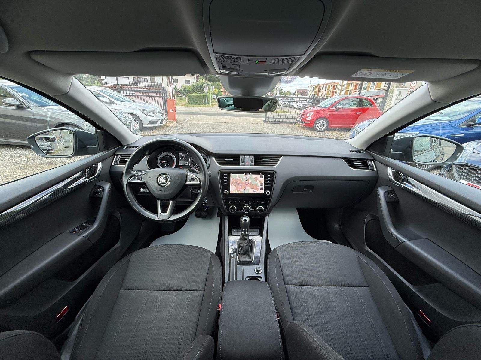 Škoda Octavia Combi 2.0 TDI DSG // LED, NAVI, 1.Vlasnik, 136.000 km, fotografija 11