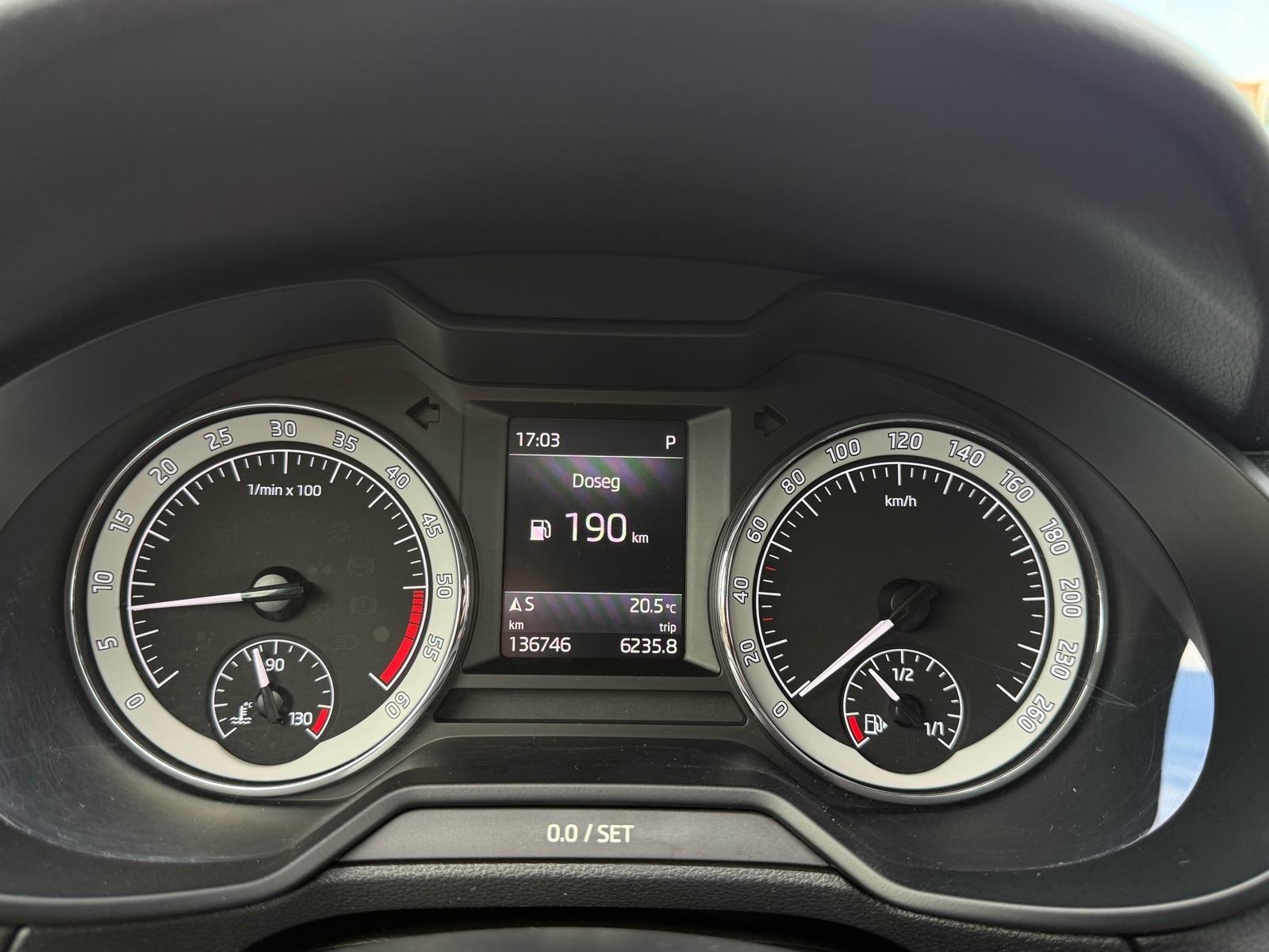 Škoda Octavia Combi 2.0 TDI DSG // LED, NAVI, 1.Vlasnik, 136.000 km, fotografija 14