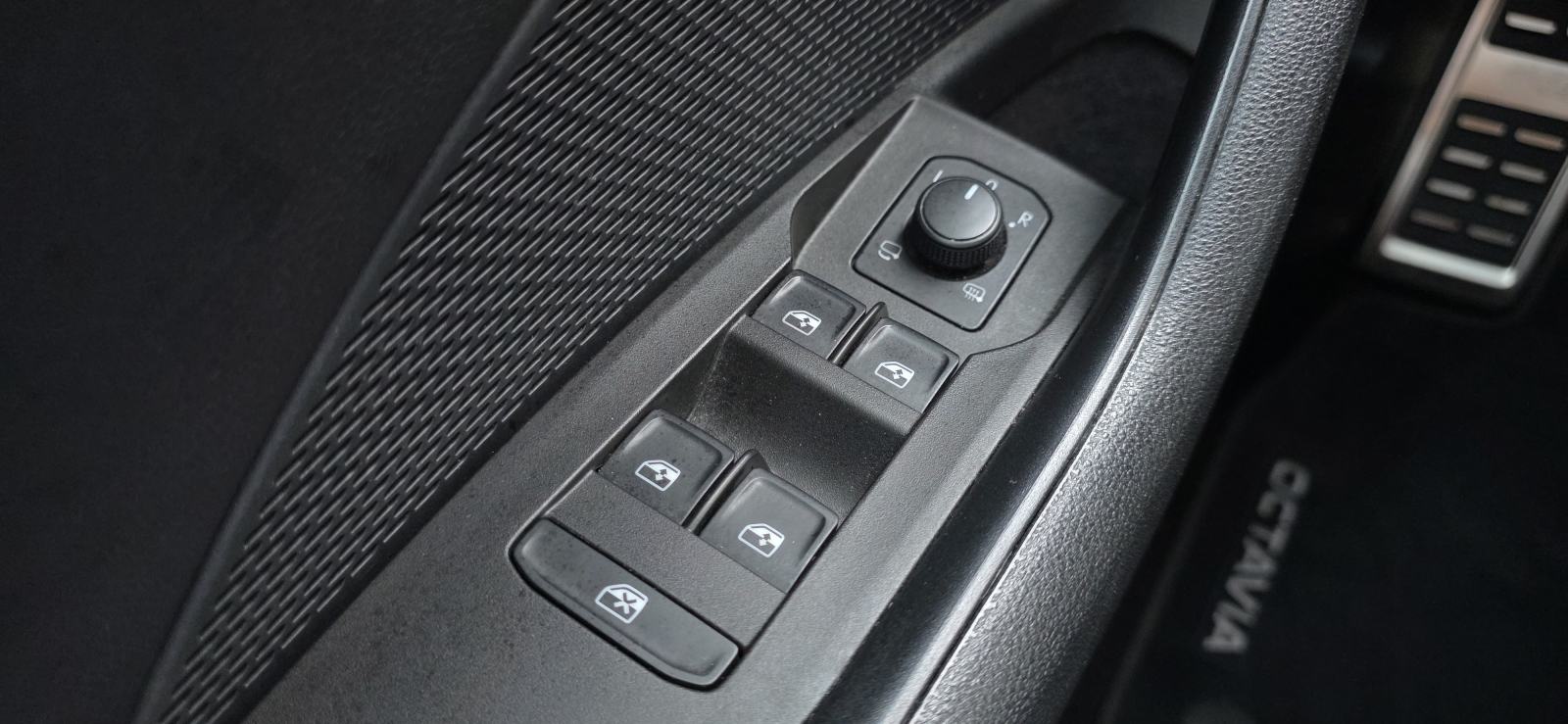 Škoda Octavia Combi 2,0TDI 110KW, DSG, SPORTLINE, ACC, VIRTUAL,U PDV-u, fotografija 11