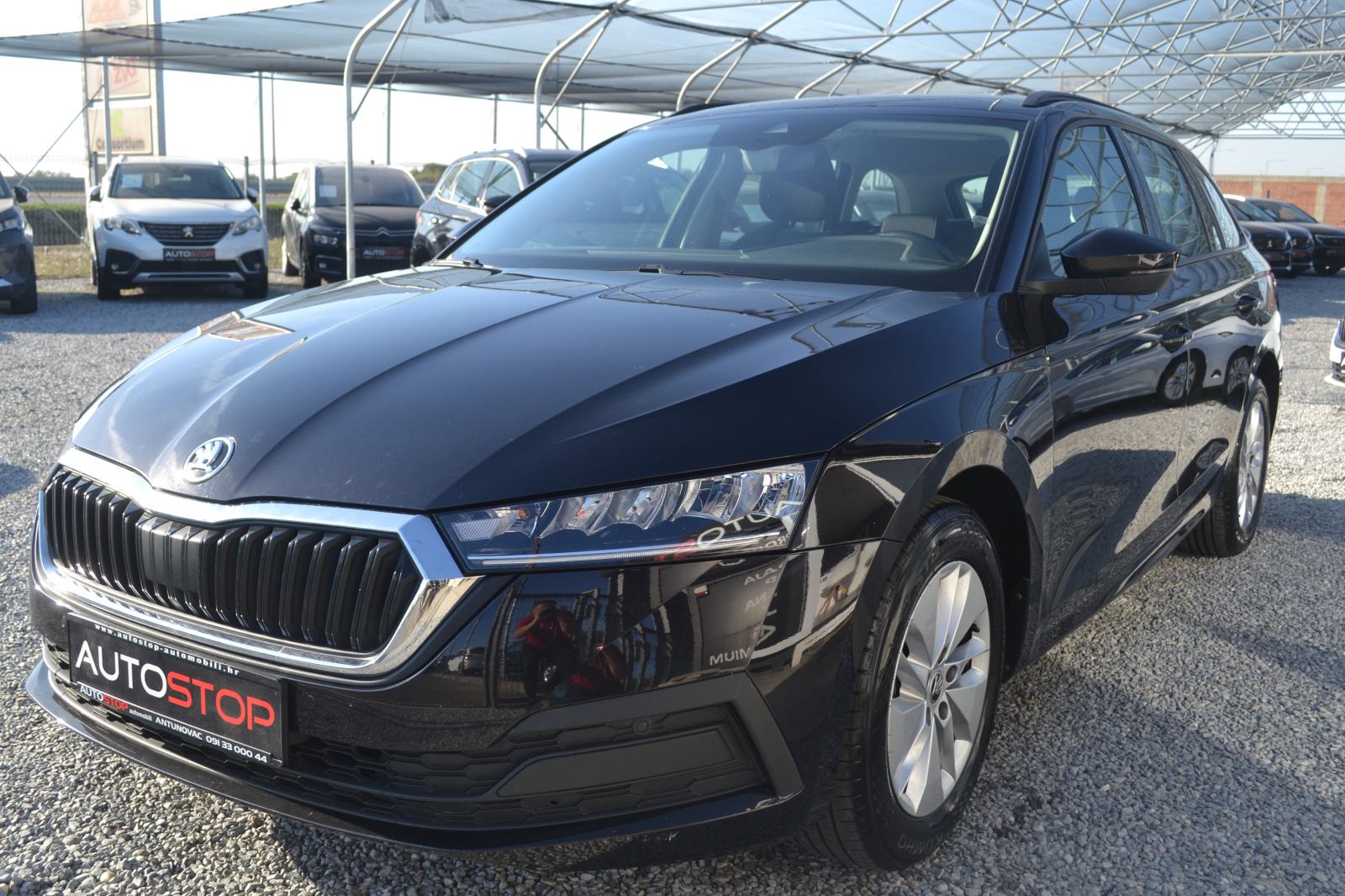 Škoda Octavia Combi 2,0 TDI DSG *** rata 275€ *** BEZ UČEŠĆA ***, fotografija 1