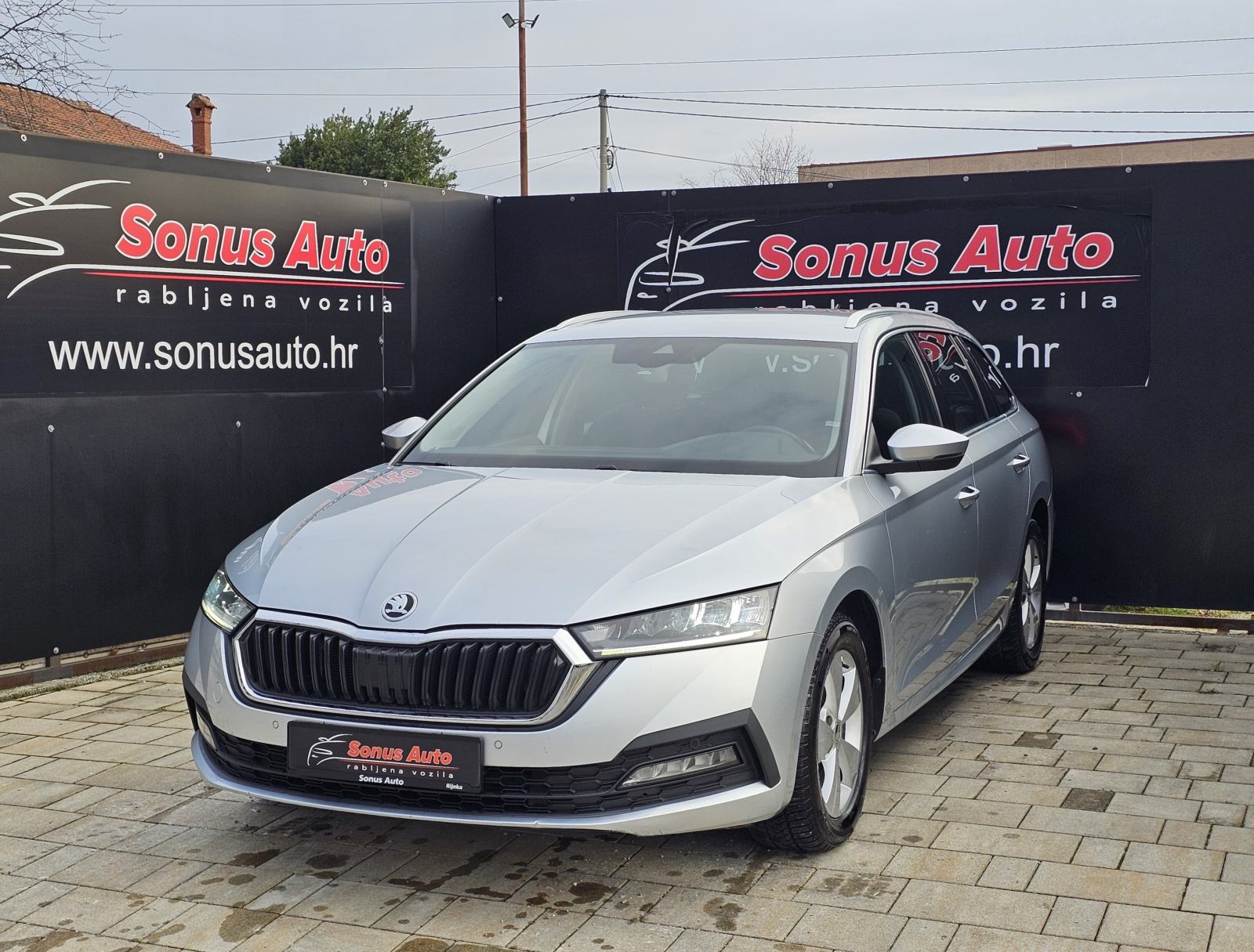 Škoda Octavia Combi 2,0 TDI DSG, fotografija 1