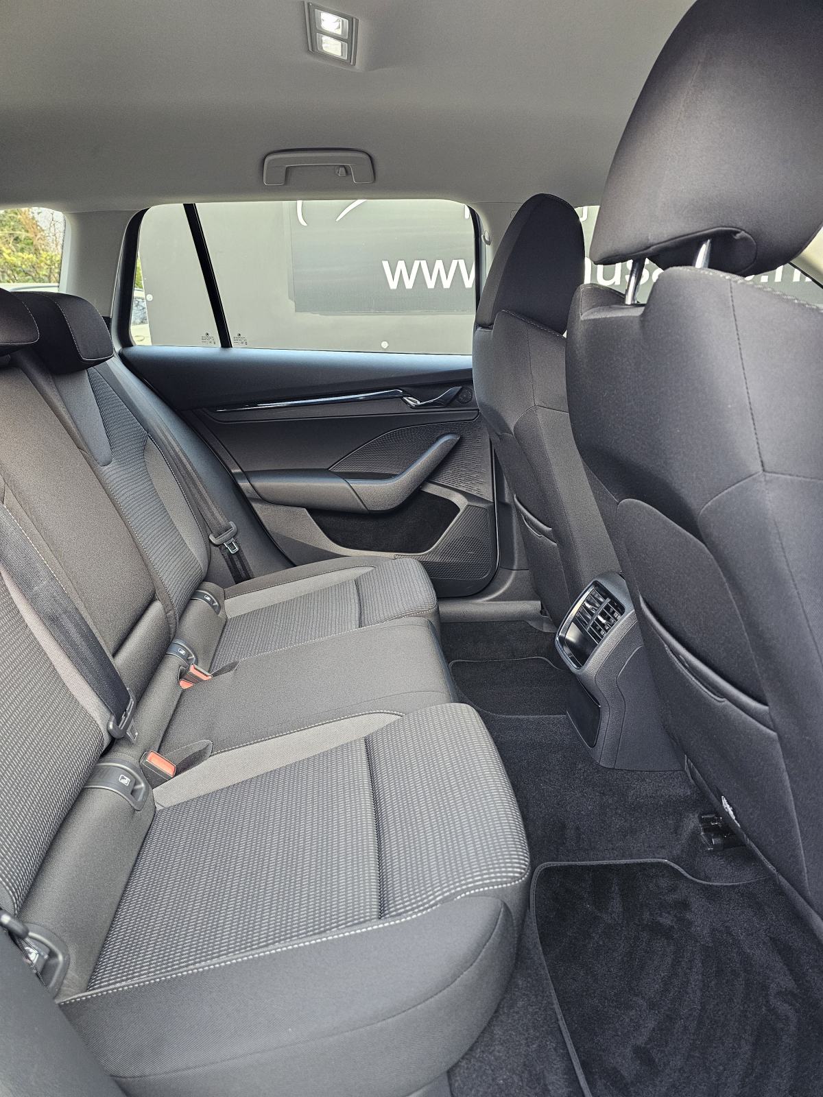 Škoda Octavia Combi 2,0 TDI DSG, fotografija 14