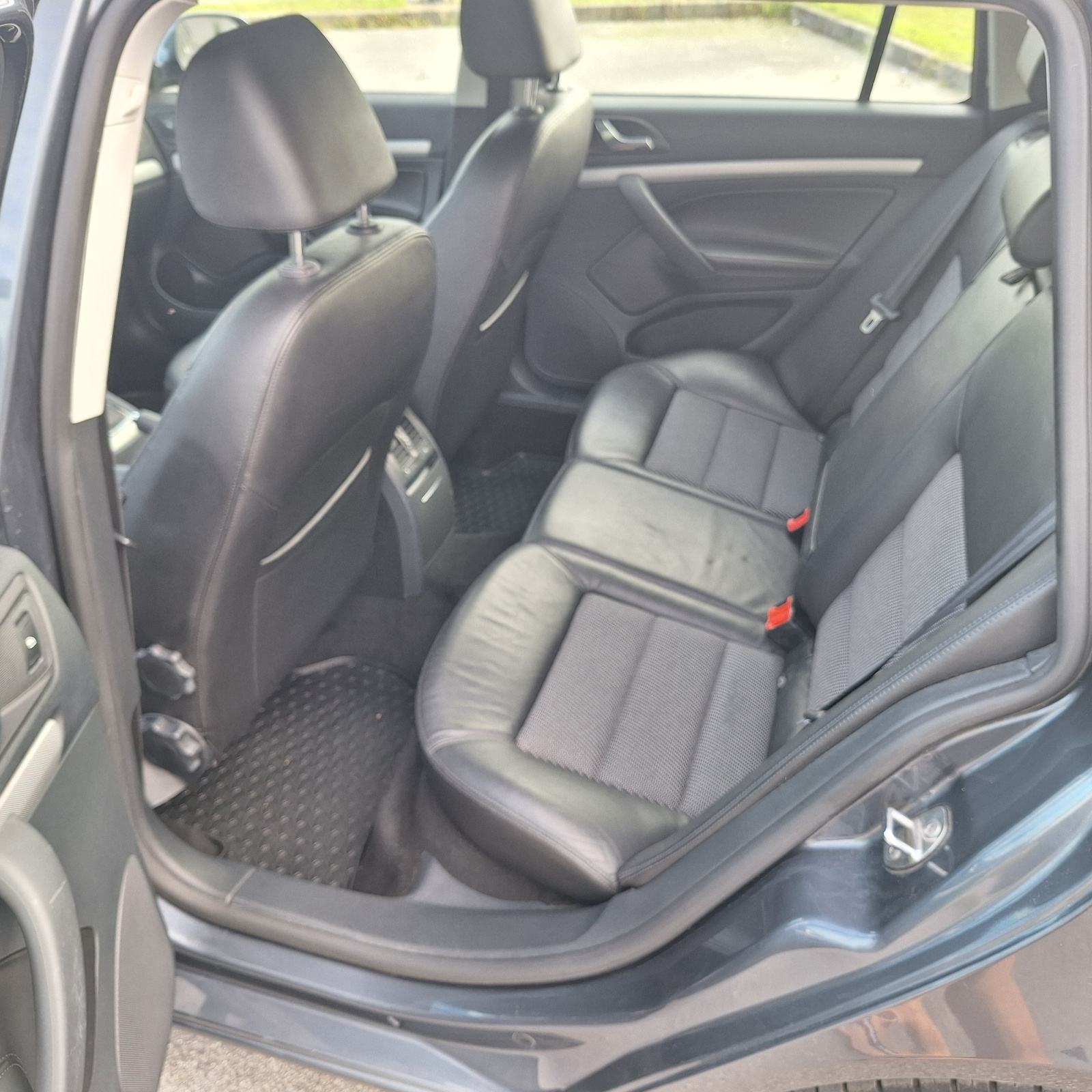 ŠKODA OCTAVIA COMBI 2.0 TDI DSG, fotografija 16