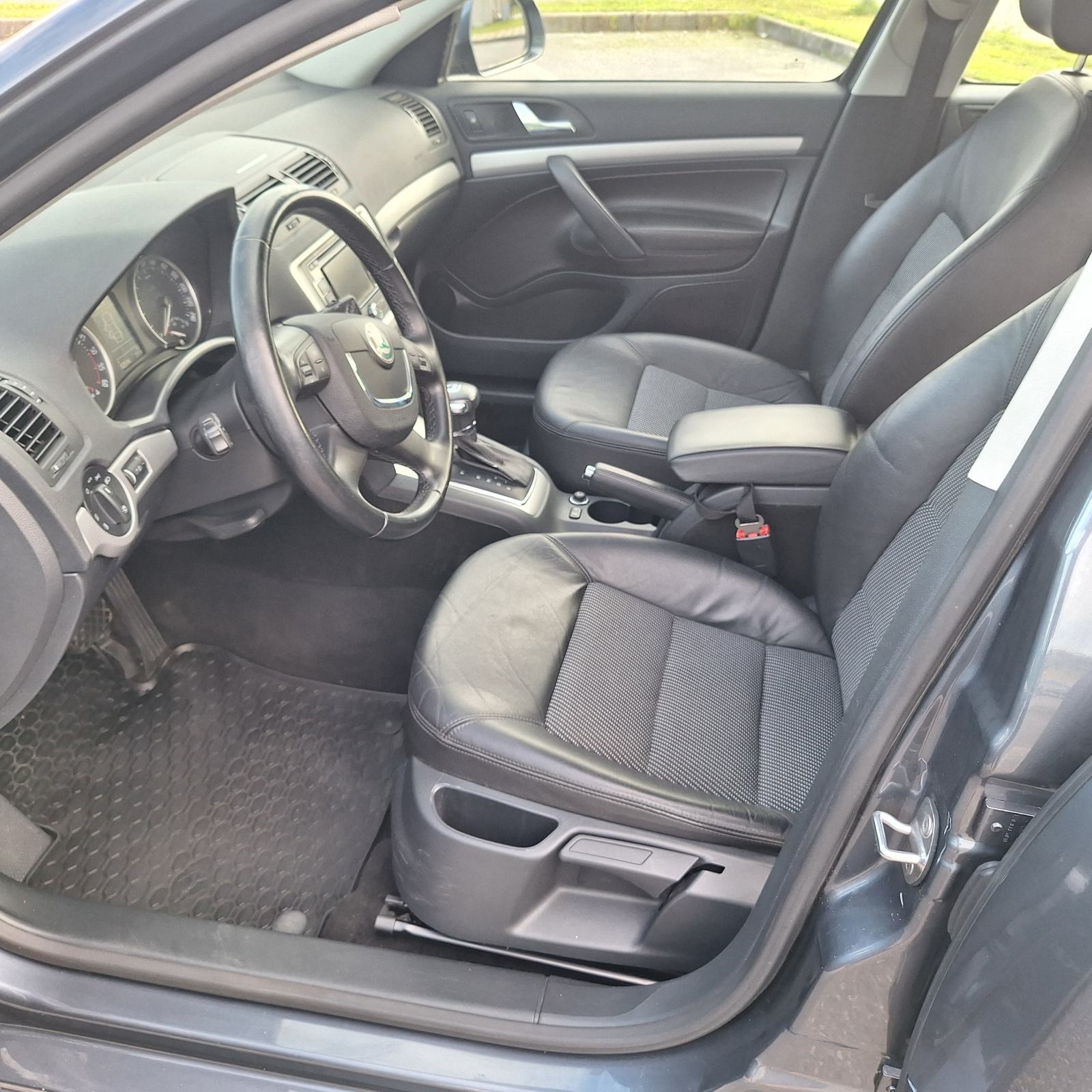 ŠKODA OCTAVIA COMBI 2.0 TDI DSG, fotografija 17