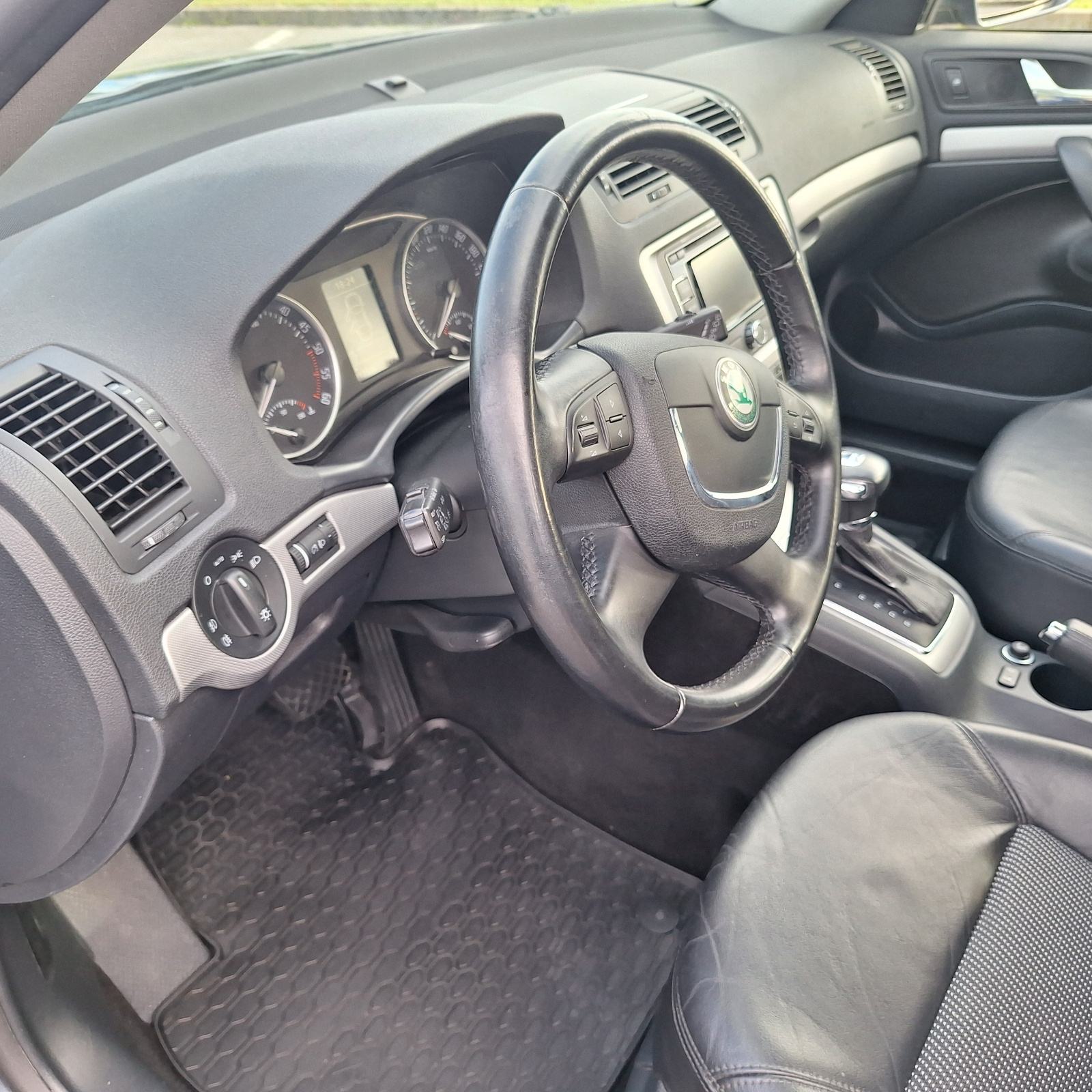 ŠKODA OCTAVIA COMBI 2.0 TDI DSG, fotografija 18
