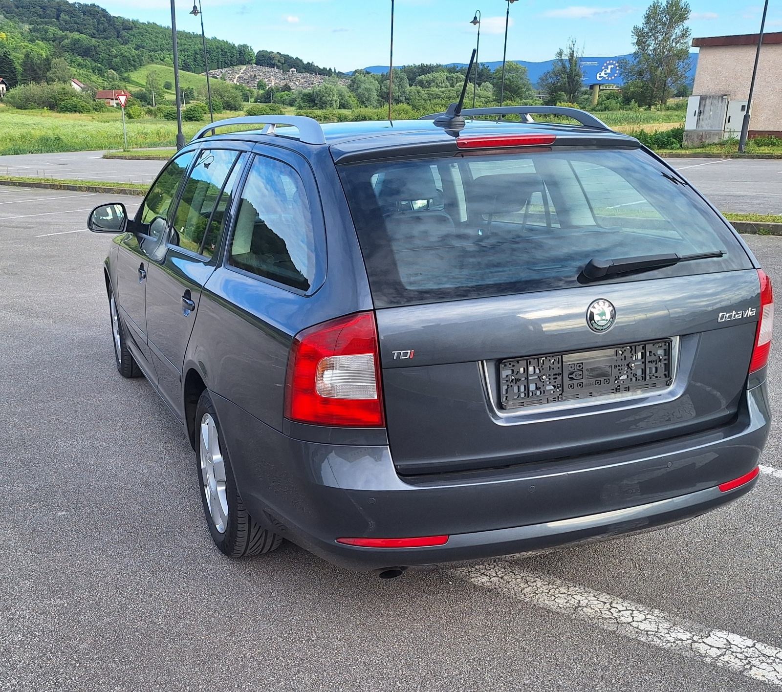 ŠKODA OCTAVIA COMBI 2.0 TDI DSG, fotografija 6