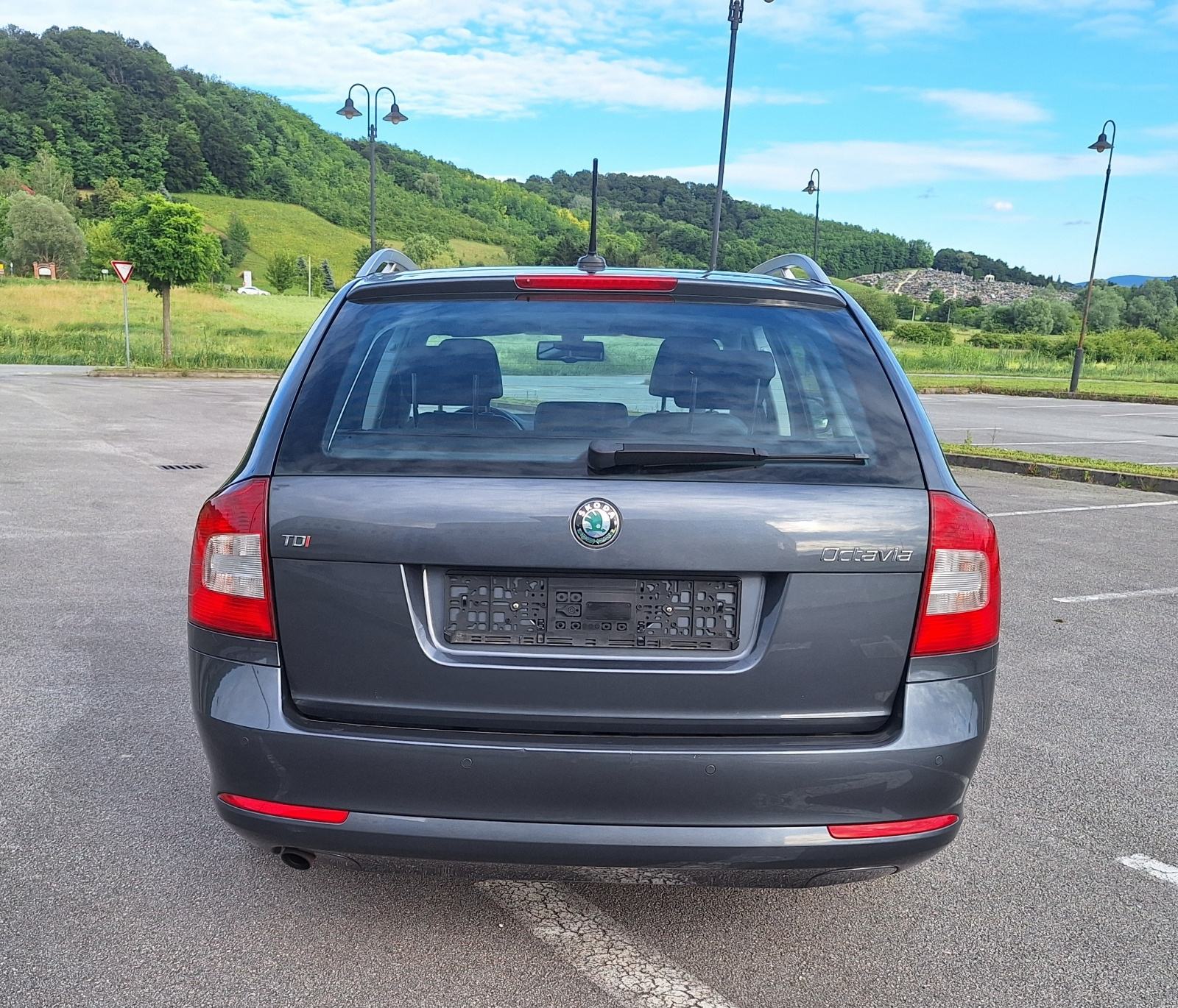 ŠKODA OCTAVIA COMBI 2.0 TDI DSG, fotografija 7