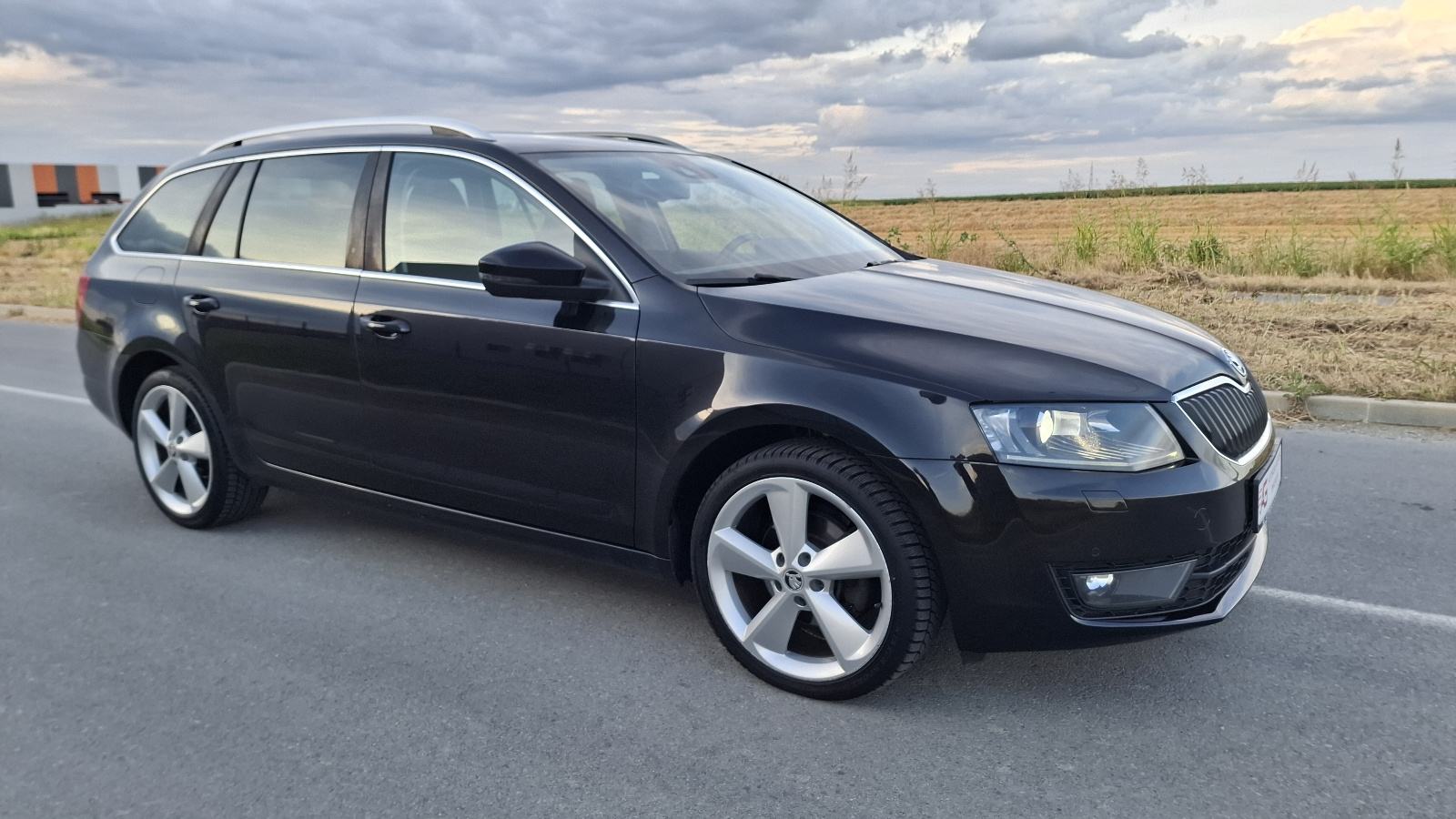 Škoda Octavia Combi 2,0 TDI DSG KAMERA NAVI , ALU 18, fotografija 8