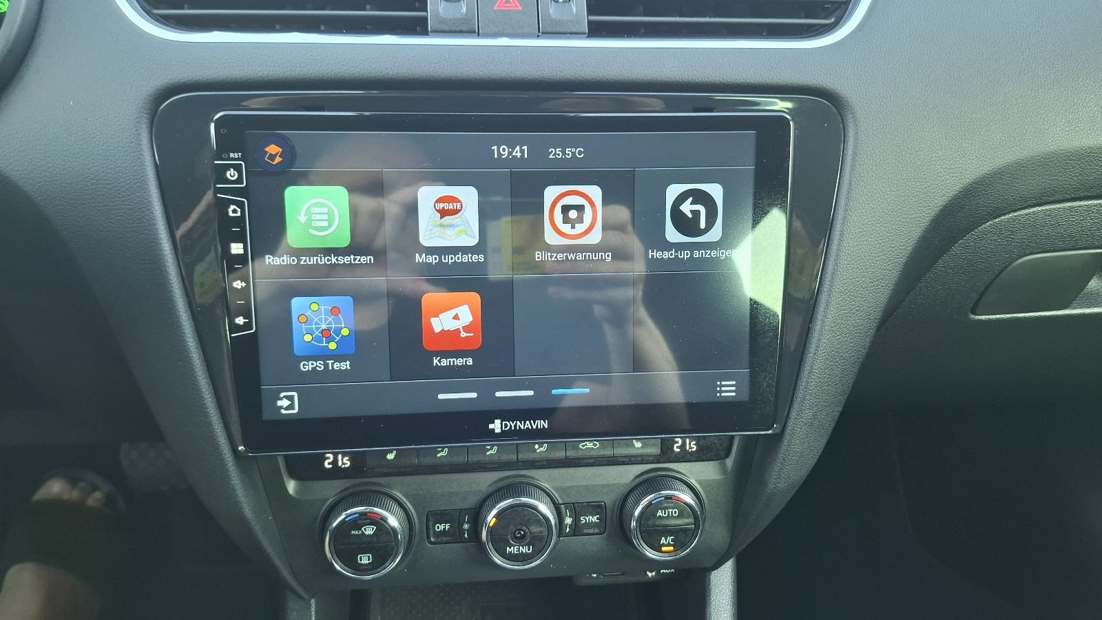 Škoda Octavia Combi 2,0 TDI DSG KAMERA NAVI , ALU 18, fotografija 16